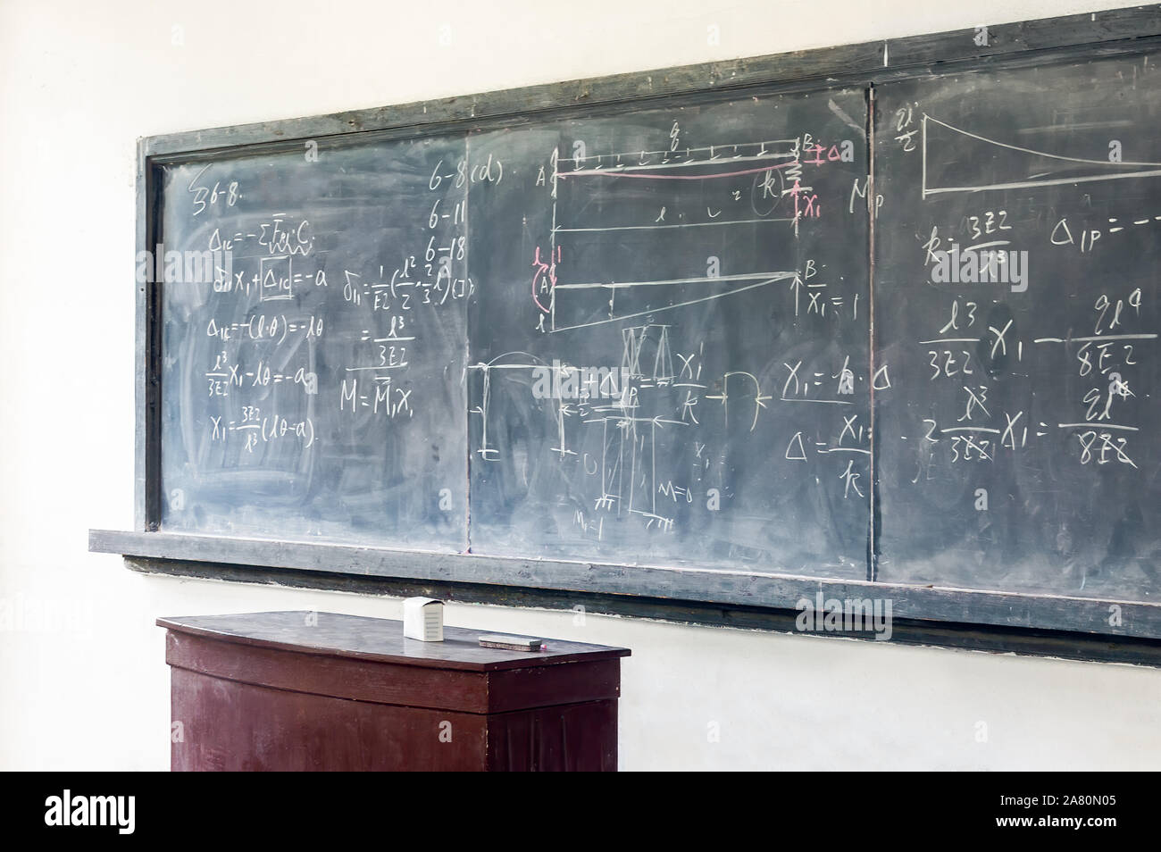 Blackboard classroom clearance