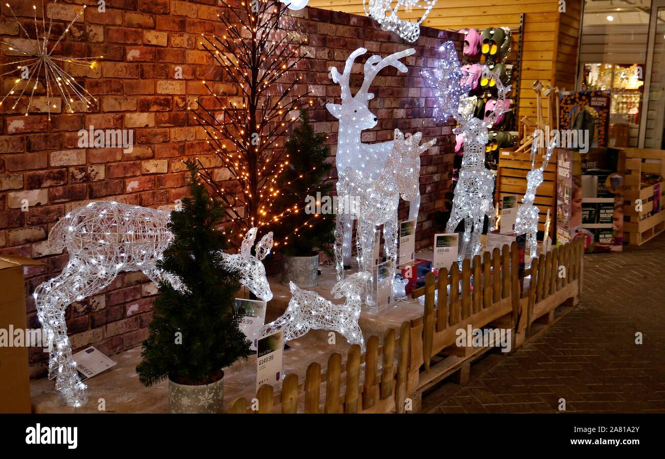 Christmas Outdoor Large And Small Led White Mesh Reindeer