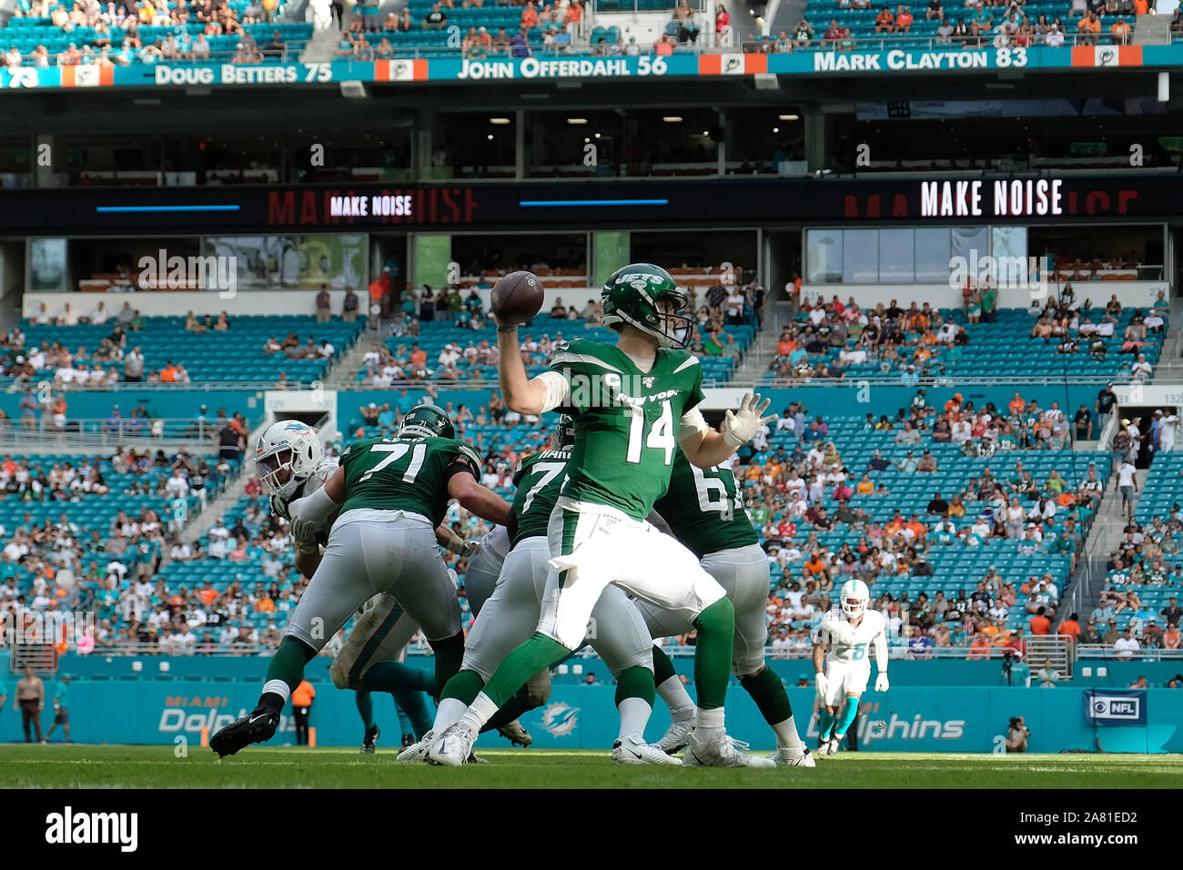 New York Jets guard Isaiah Williams (72) walks off the field after an NFL  pre-season game against the Philadelphia Eagles, Friday, Aug. 12, 2022, in  Philadelphia. (AP Photo/Rich Schultz Stock Photo - Alamy