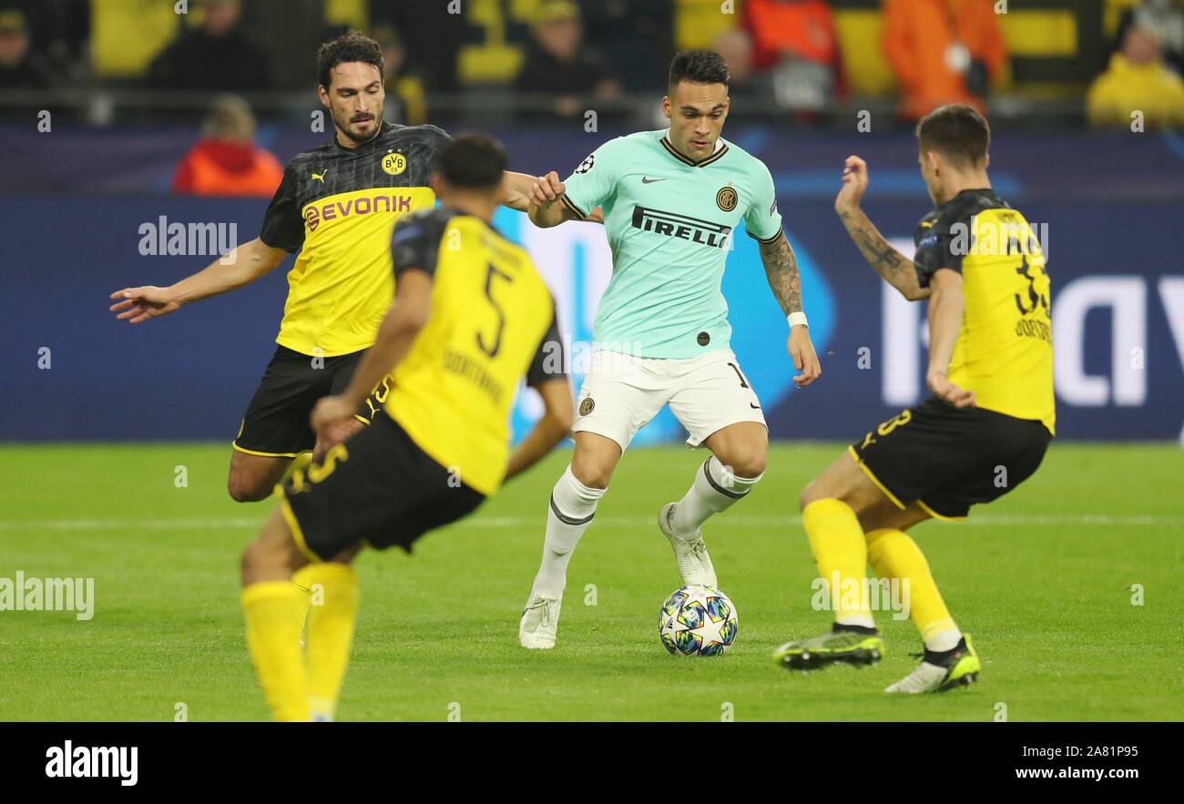 Dortmund, Deutschland. 05th Nov, 2019. firo: 05.11.2019 Football, 2019/2020  Champions League: BVB Borussia Dortmund -