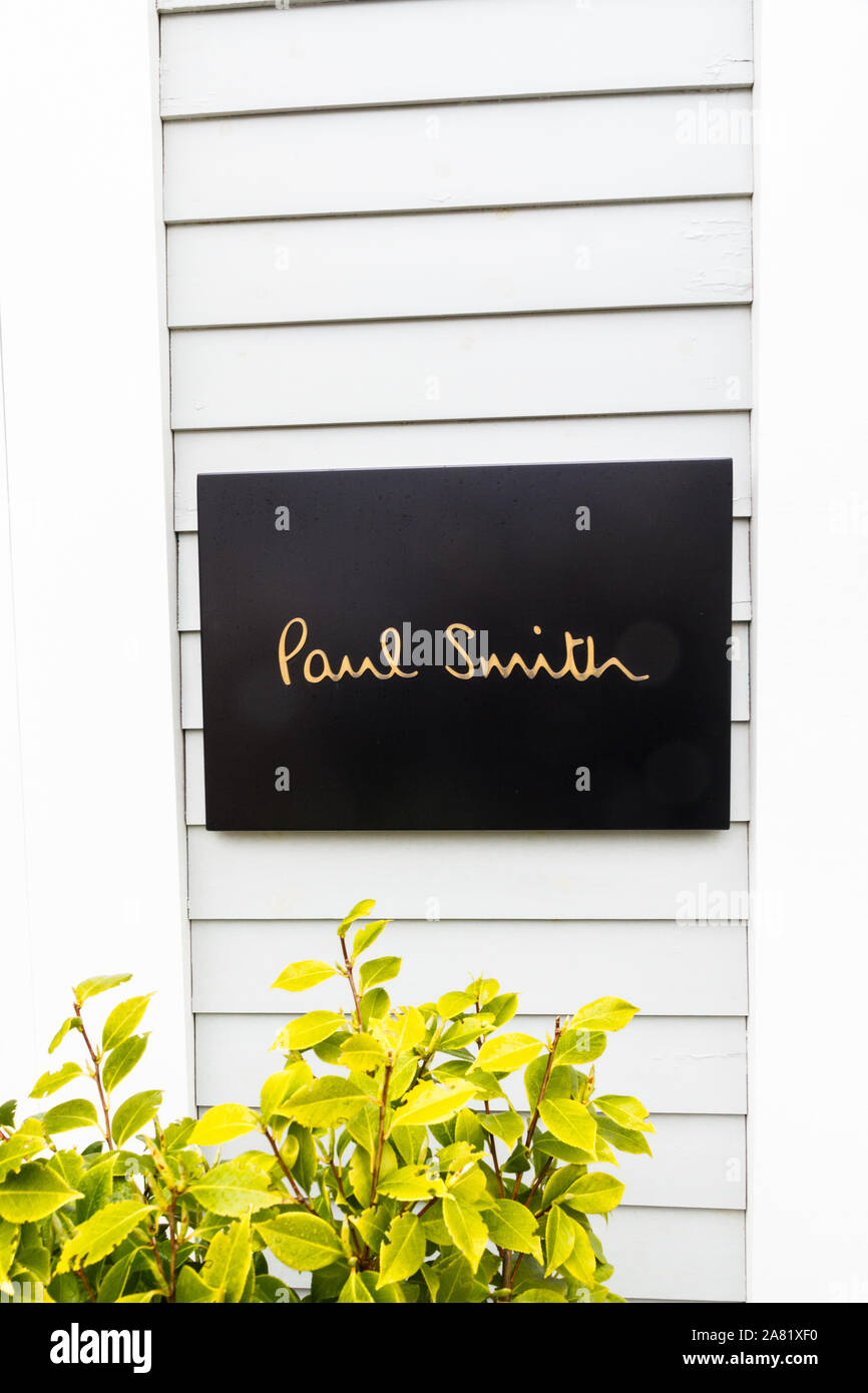 Paul smith sign hi-res stock photography and images - Alamy
