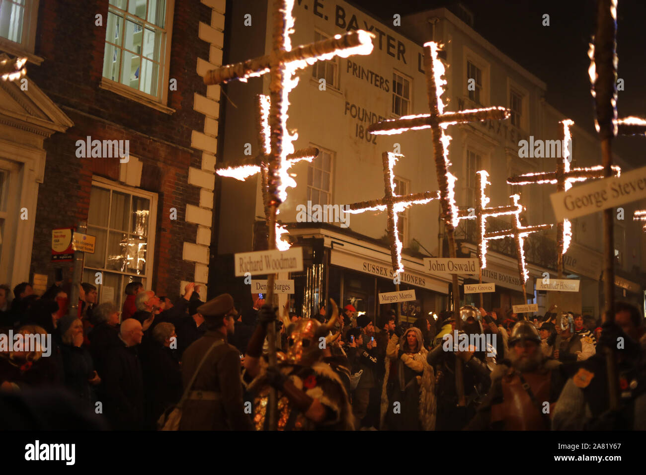 Lewes,UK.5th Nov 2019.Thousands of people flocked to Lewes this evening as the town celebrated its annual bonfire night tradition.Lewes, East Sussex,UK.Credit:Ed Brown/Alamy Live News Stock Photo