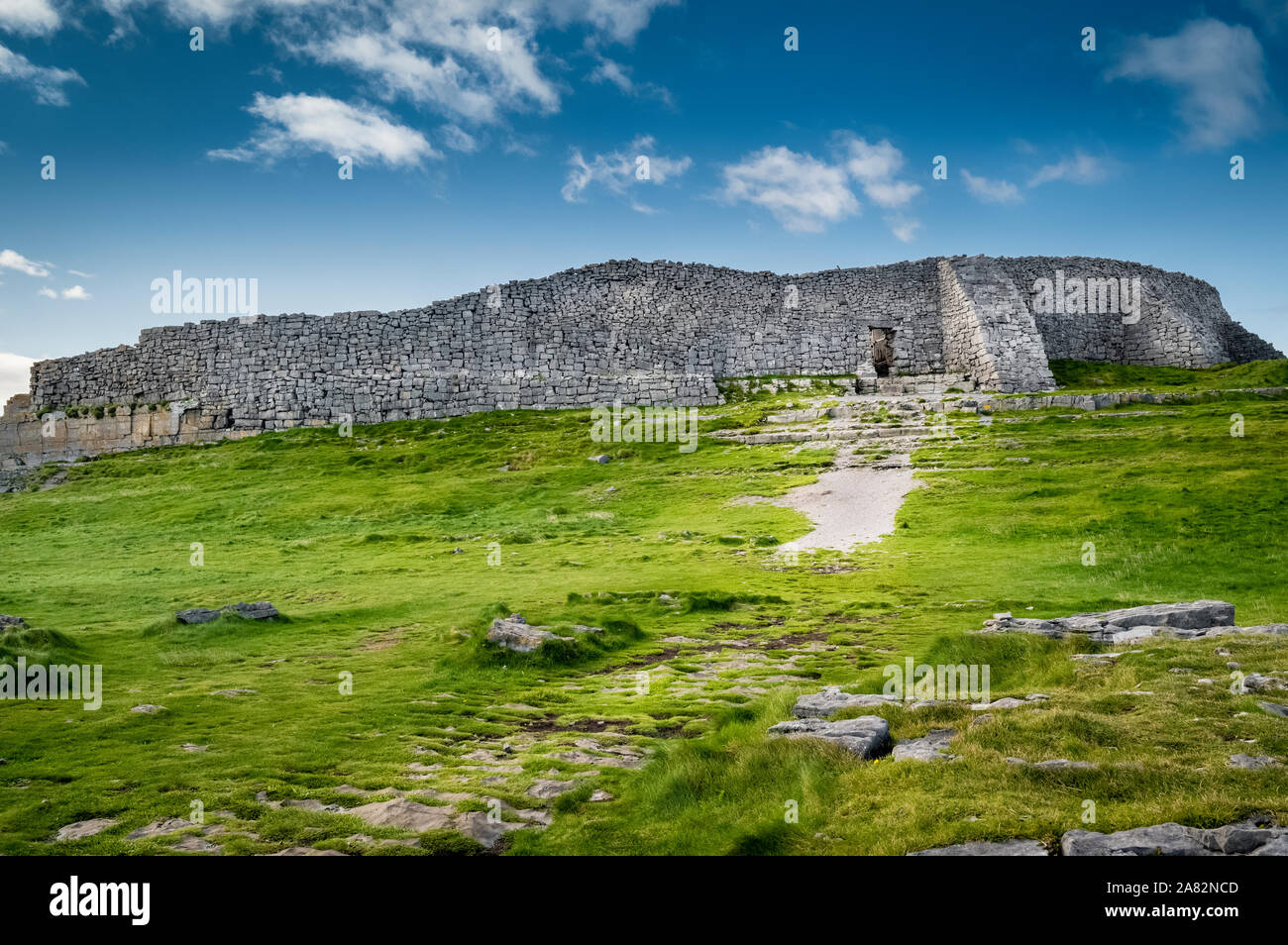 Dun aonghasa hi-res stock photography and images - Alamy
