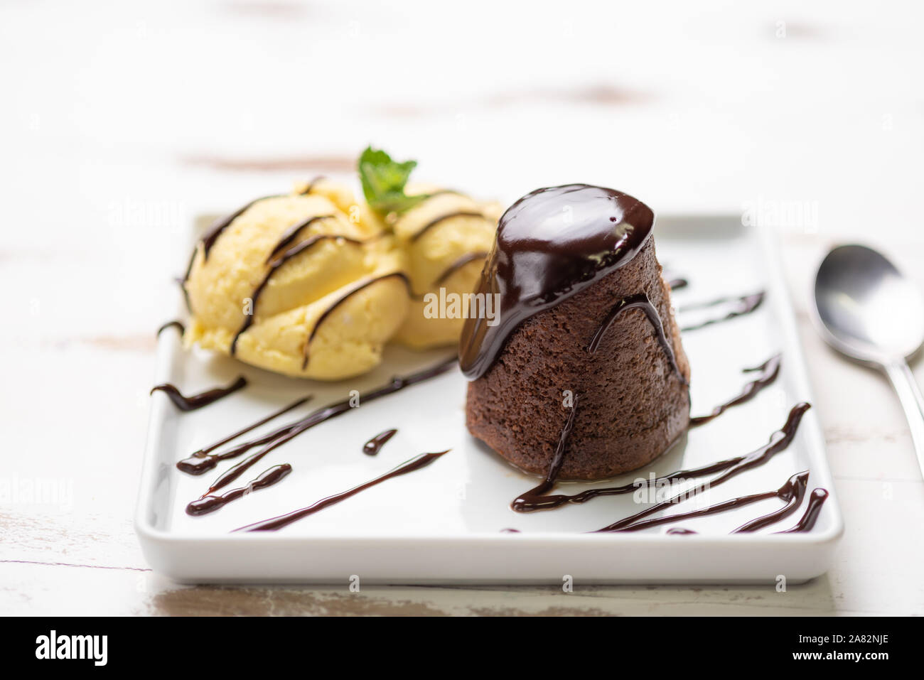 Gateau Au Chocolat High Resolution Stock Photography And Images Alamy