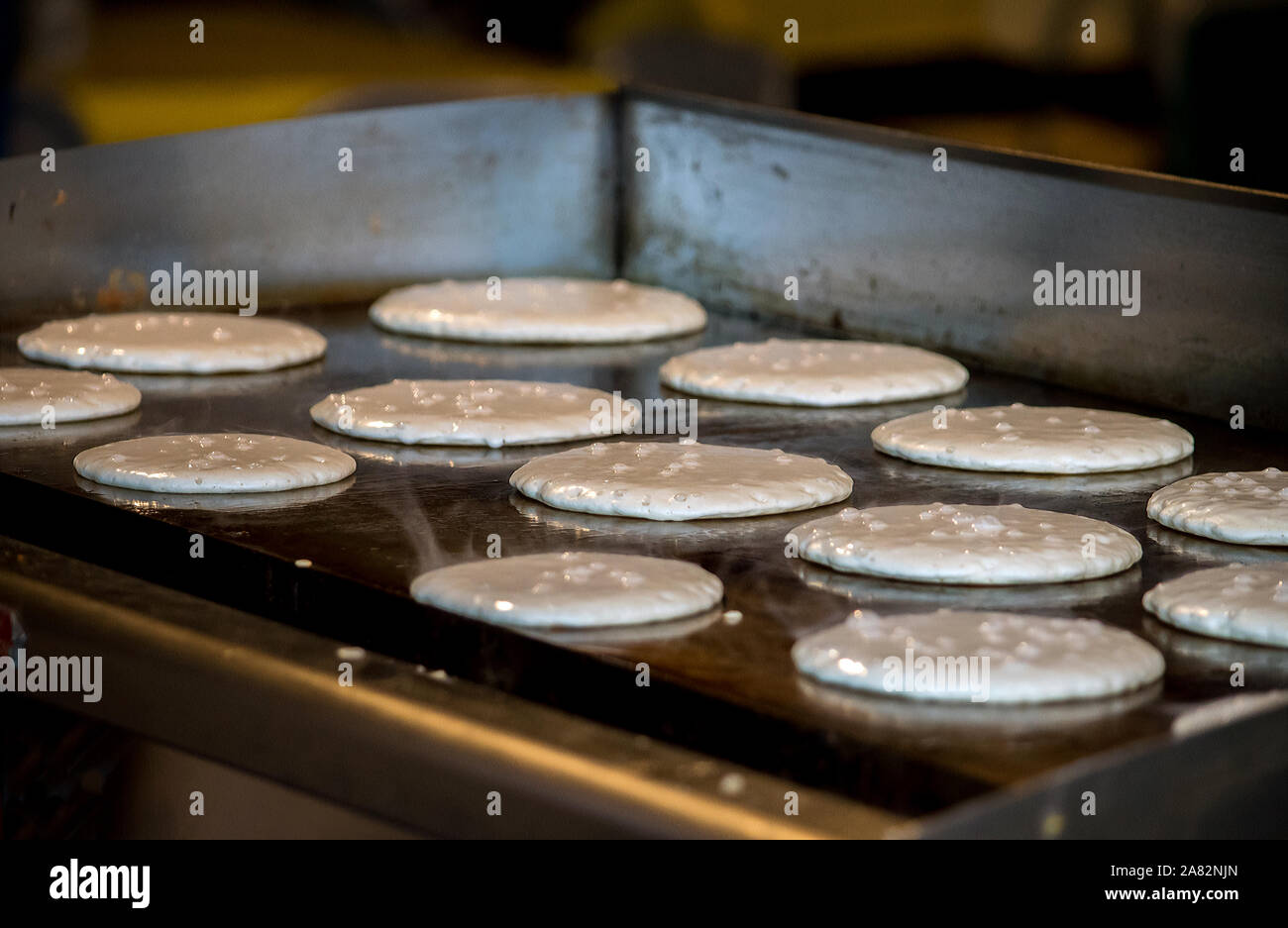 cooking pancakes for a crowd Stock Photo Alamy