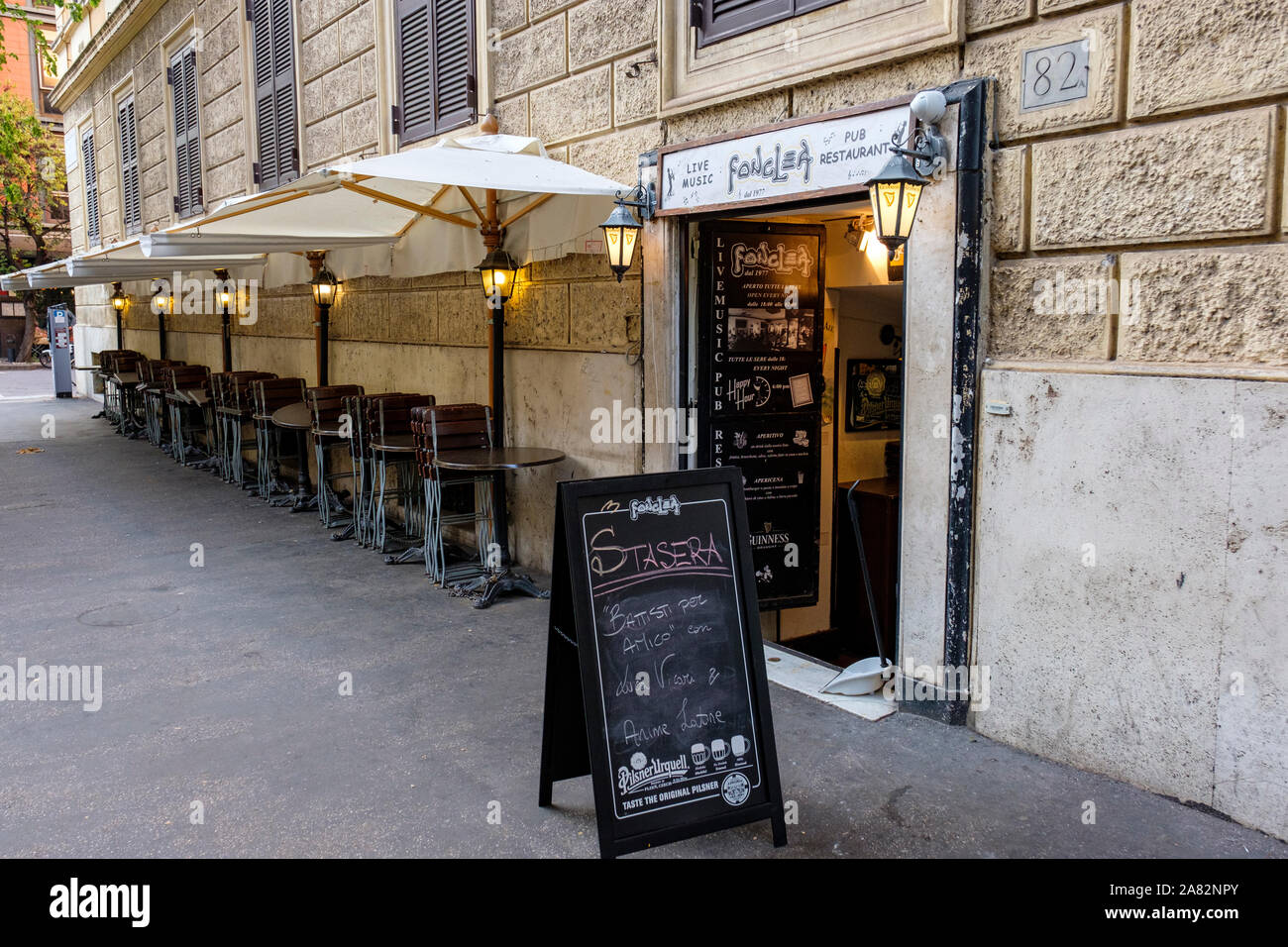 Fonclea Srl Restaurant, traditional pub with live music, Prati neighbourhood, Rome, Italy Stock Photo