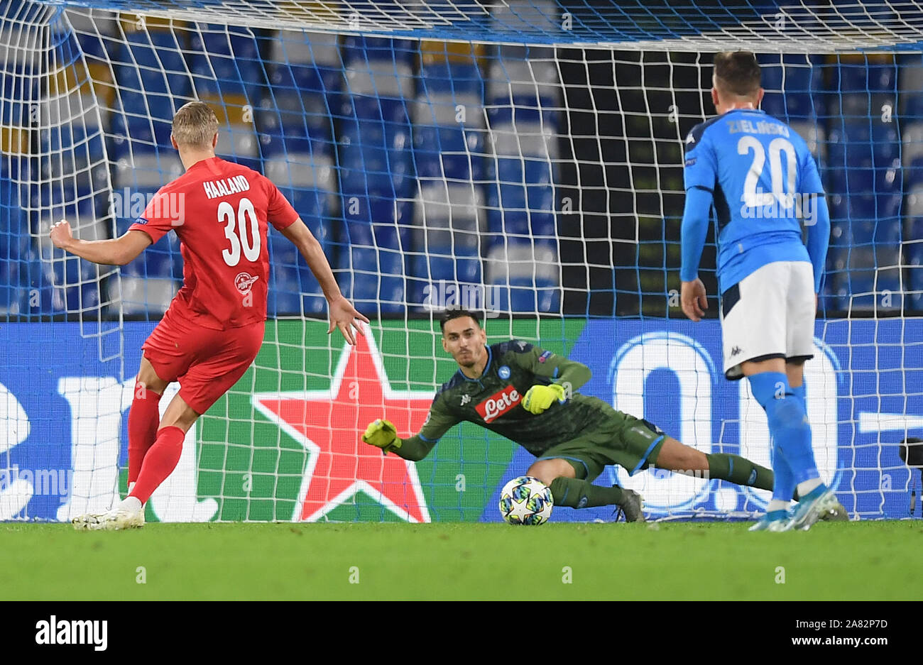 Naples, Italy. 5th Nov, 2019. Salzsburg's Erling Braut Halland scores his goal during the UEFA Champions League Group E match between Napoli and Salzsburg in Naples, Italy, Nov. 5, 2019. Credit: Alberto Lingria/Xinhua/Alamy Live News Stock Photo