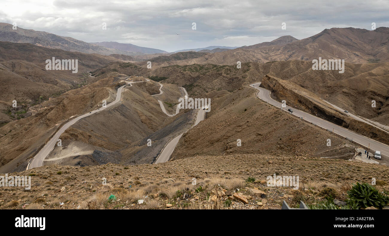 A twisting and turning road takes you over the Atlas Mountains from Marrakech to the Sahara Desert in Morocco Stock Photo