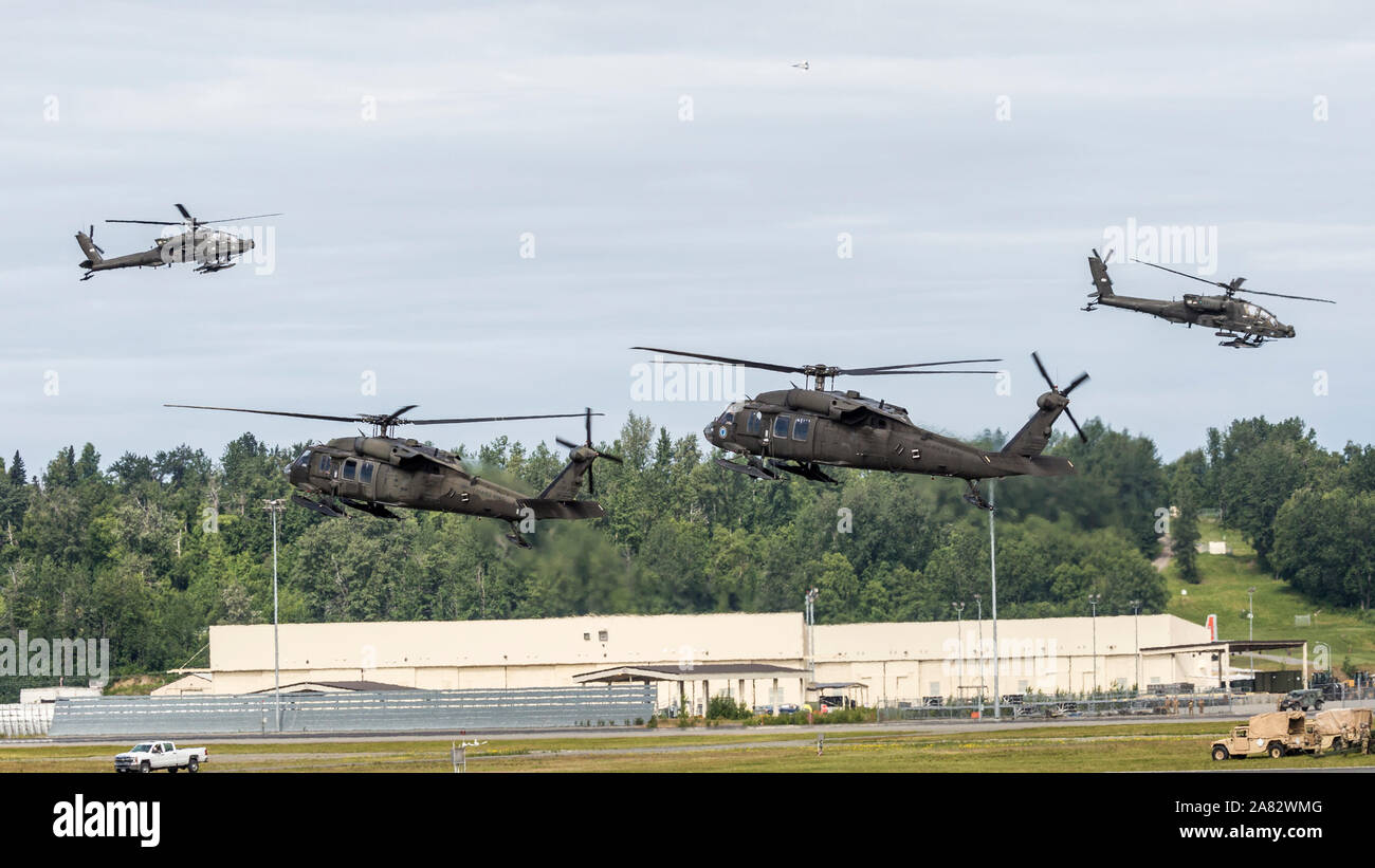 Blackhawk helicopters uh 60 hi-res stock photography and images - Alamy