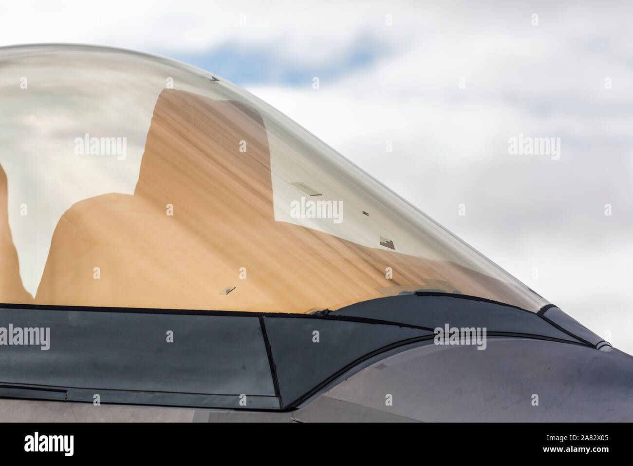 A United States Air Force F-22 Raptor sits on static display at the ...