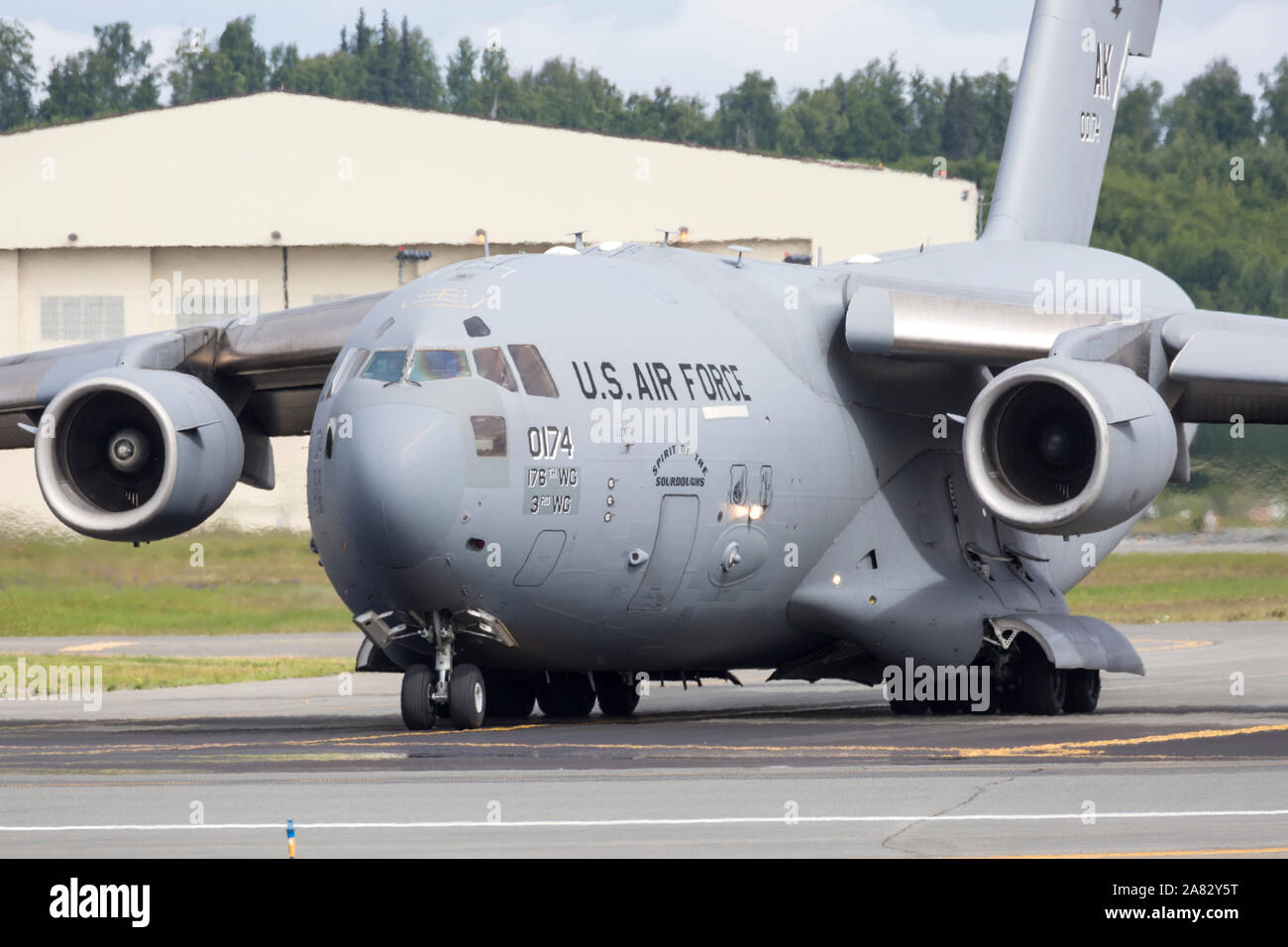 A United States Air Force C-17 Globemaster III performs at the 2018 ...