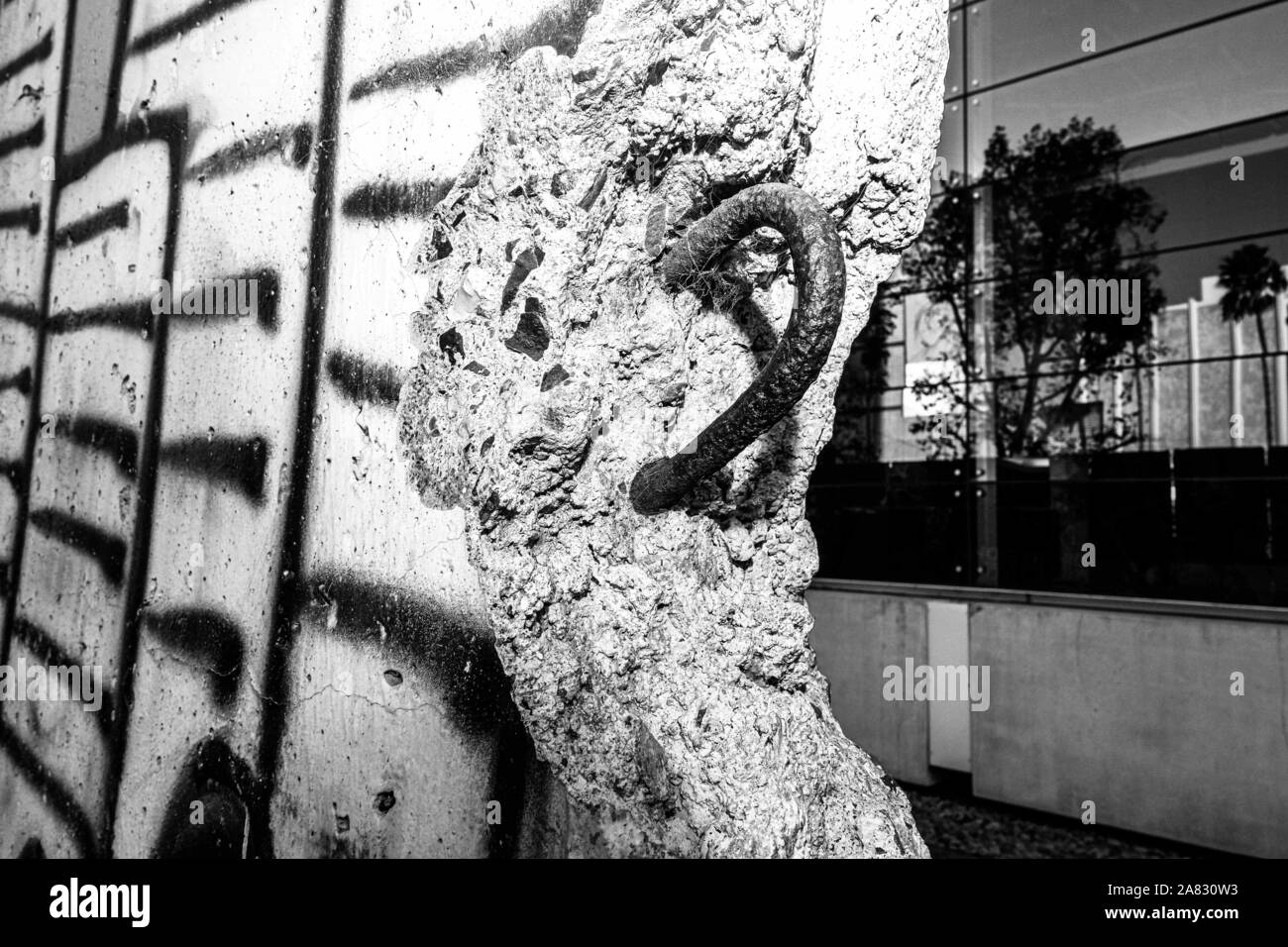 December 6, 2019 10 pieces of the Berlin Wall ""“ the longest segment