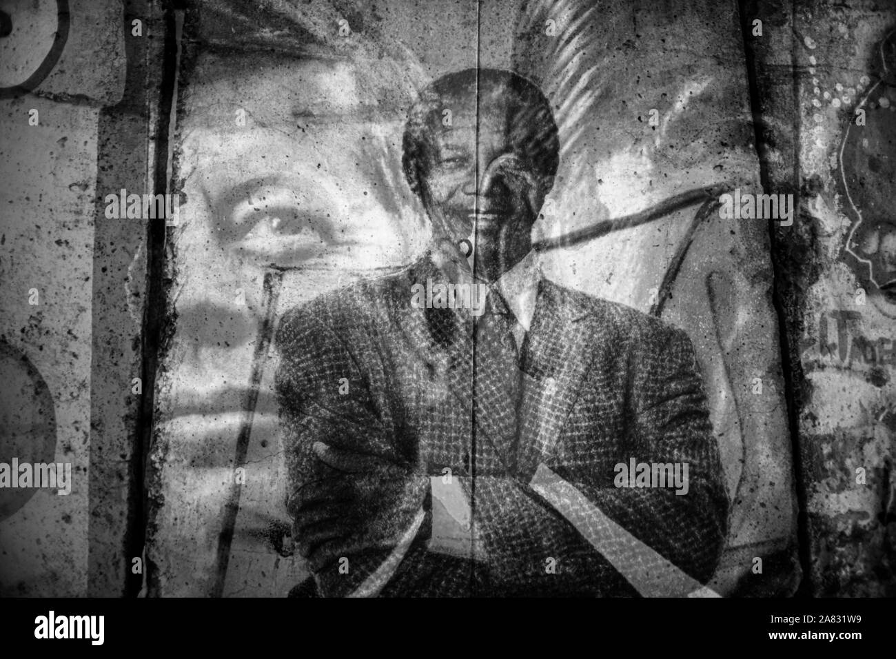 November 5, 2019 10 pieces of the Berlin Wall ""“ the longest segment