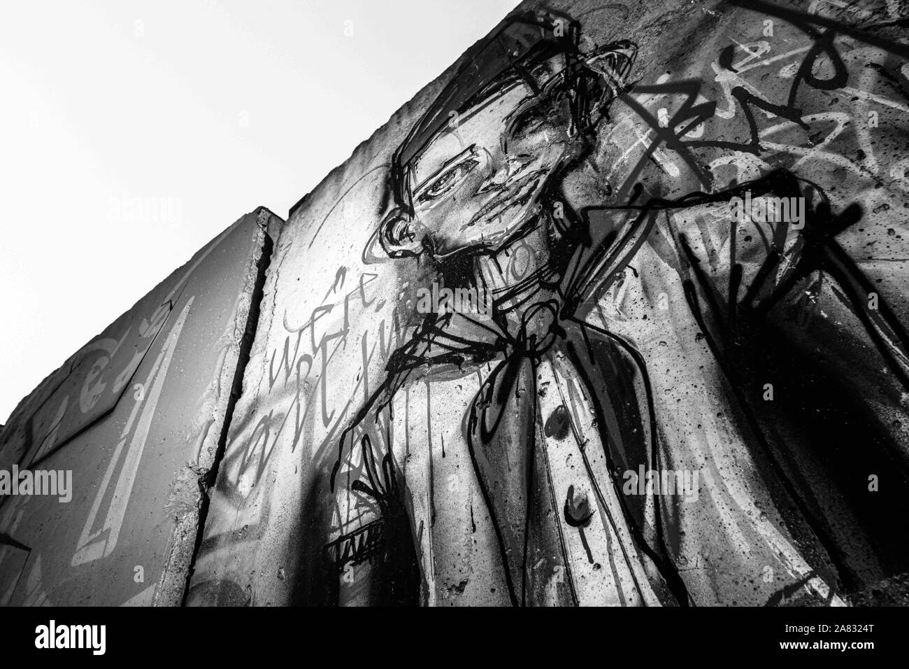 December 6, 2019 10 pieces of the Berlin Wall ""“ the longest segment