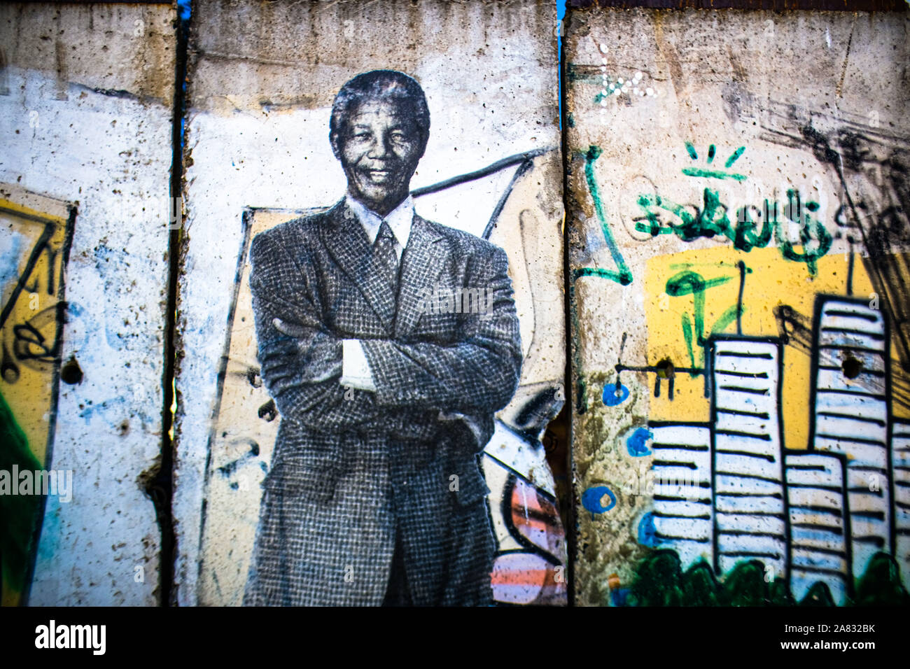 November 5, 2019 10 pieces of the Berlin Wall ‰Û" the longest segment