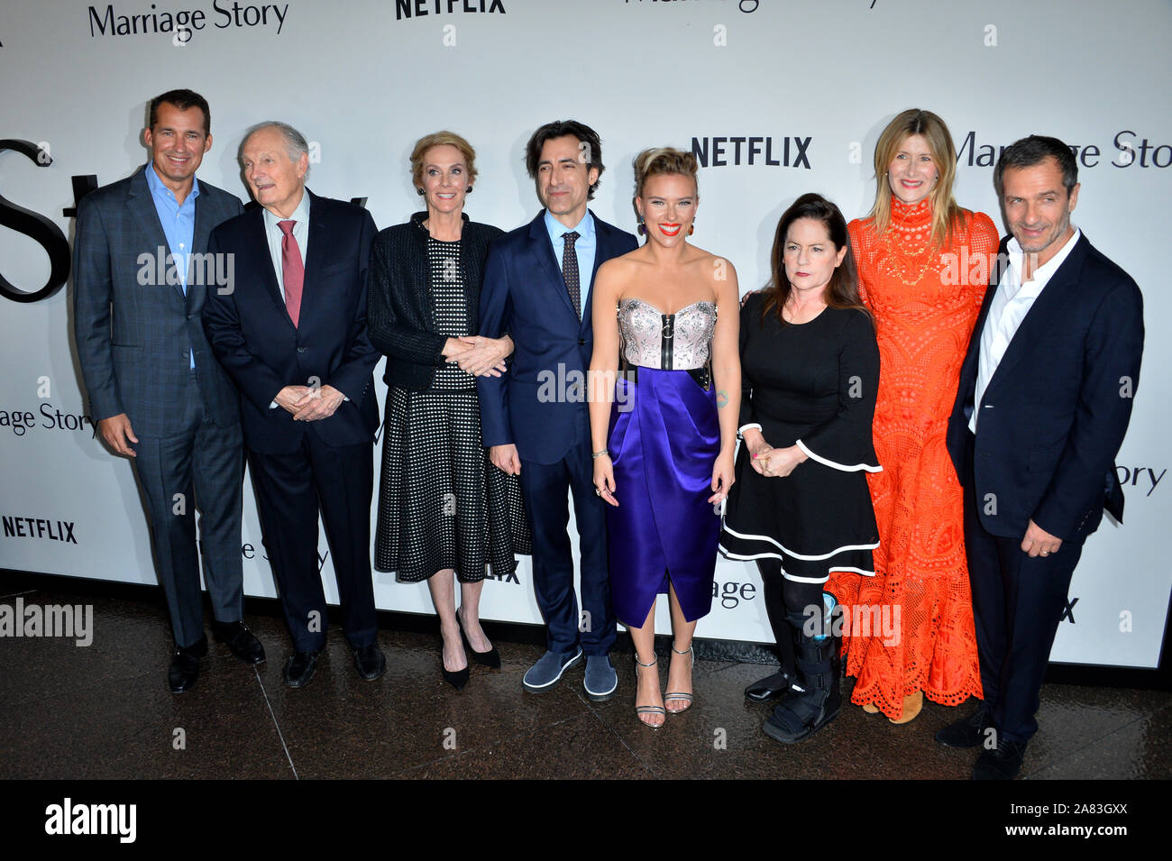 Los Angeles, USA. 06th Nov, 2019. LOS ANGELES, USA. November 06, 2019: Scott Stuber, Alan Alda, Julie Hagerty, Noah Baumbach, Scarlett Johansson, Martha Kelly, Laura Dern & David Heyman at the premiere for 'Marriage Story' at the DGA Theatre. Picture Credit: Paul Smith/Alamy Live News Stock Photo
