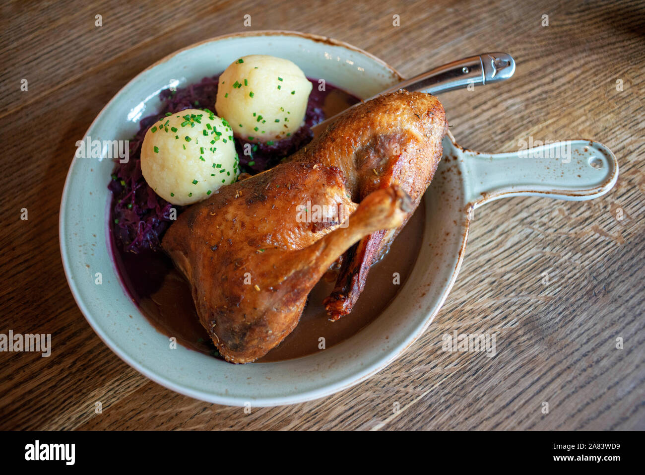 Chicken with potatoes and beetroot. Typical dish of Tyrolean cuisine. Fischerhäusl Restaurant on 8 Herrengasse Street. Innsbruck Tyrol Austria Stock Photo