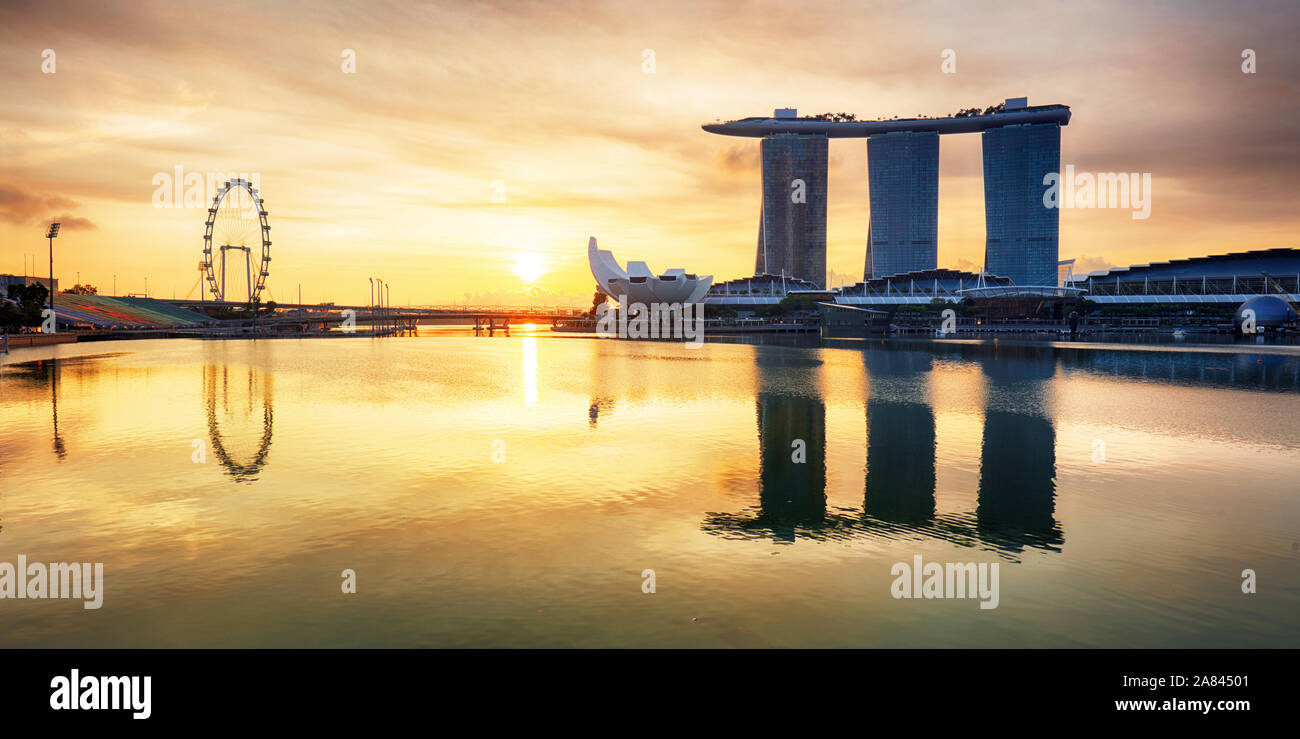 Panorama singapore city skyline hi-res stock photography and images - Alamy