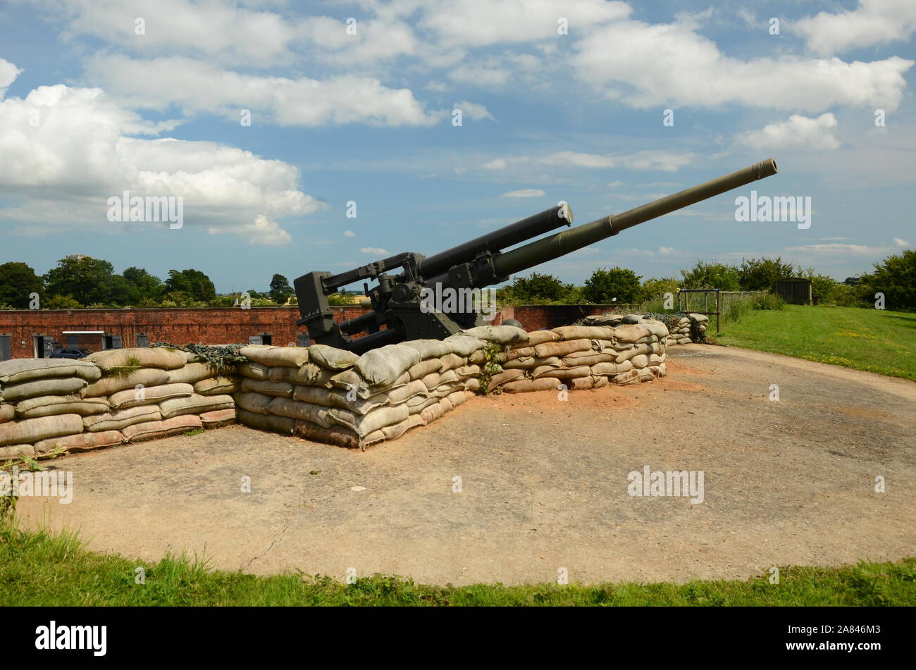 Artillery battery hi-res stock photography and images - Alamy