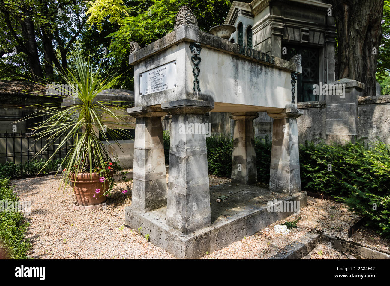 A tomb of Moliere, a famous French playwright, actor and poet, in the Père  Lachaise Cemetery, Paris Stock Photo - Alamy