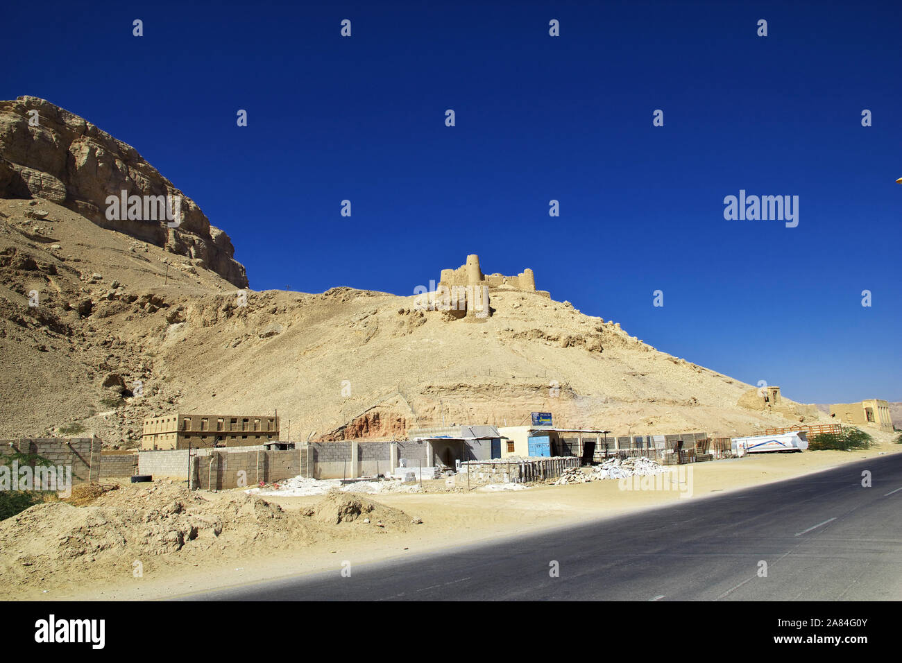 Wadi Hadhramaut / Yemen - 31 Dec 2012: The fortress in mountains in Wadi Hadhramaut, Yemen Stock Photo