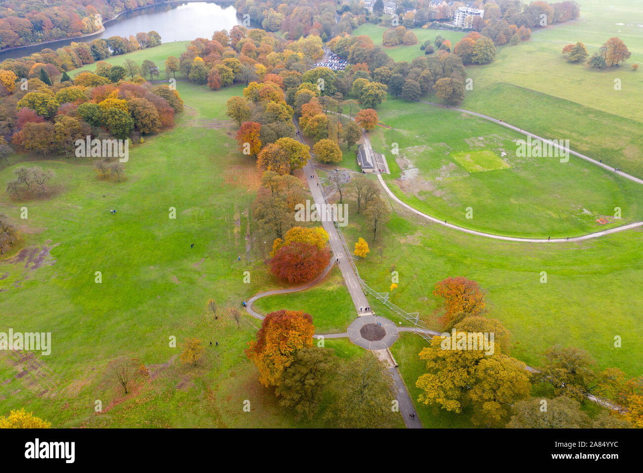 top-down-aerial-photo-in-autumn-showing-the-beautiful-fall-autumn