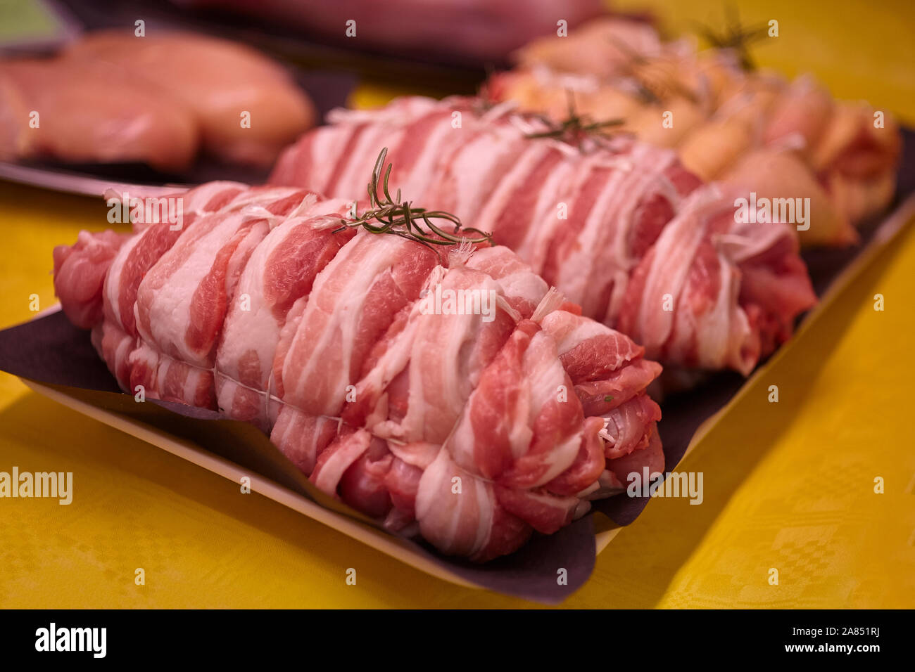 Roast in the butchery counter Stock Photo Alamy