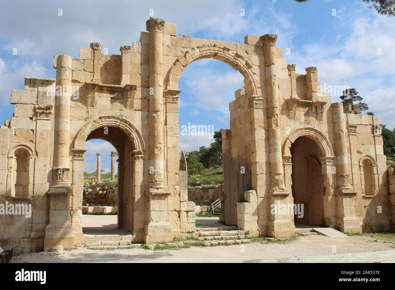 General view of Jerash in Jordan. A lone attacker has stabbed eight people, including four foreign tourists and their tour guide, at an archaeological site in northern Jordan. PA Photo. Issue date: Wednesday November 6, 2019. The incident occurred at Jerash, one of the country's top tourist destinations. See PA story JORDAN Attack. Photo credit should read: Simon Peach/PA Wire Stock Photo