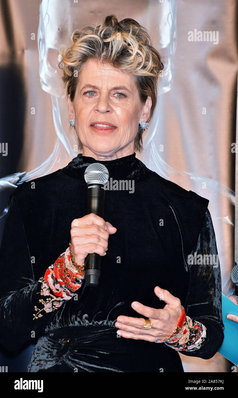 Tokyo, Japan. 06th Nov, 2019. Actress Linda Hamilton attends the Japan premiere for the film 'Terminator: Dark Fate' in Tokyo, Japan on Wednesday, November 6, 2019. Arnold Schwarzenegger and Linda Hamilton attend both together at event in Japan first time. This film open November 8 in Japan. Photo by MORI Keizo/UPI Credit: UPI/Alamy Live News Stock Photo