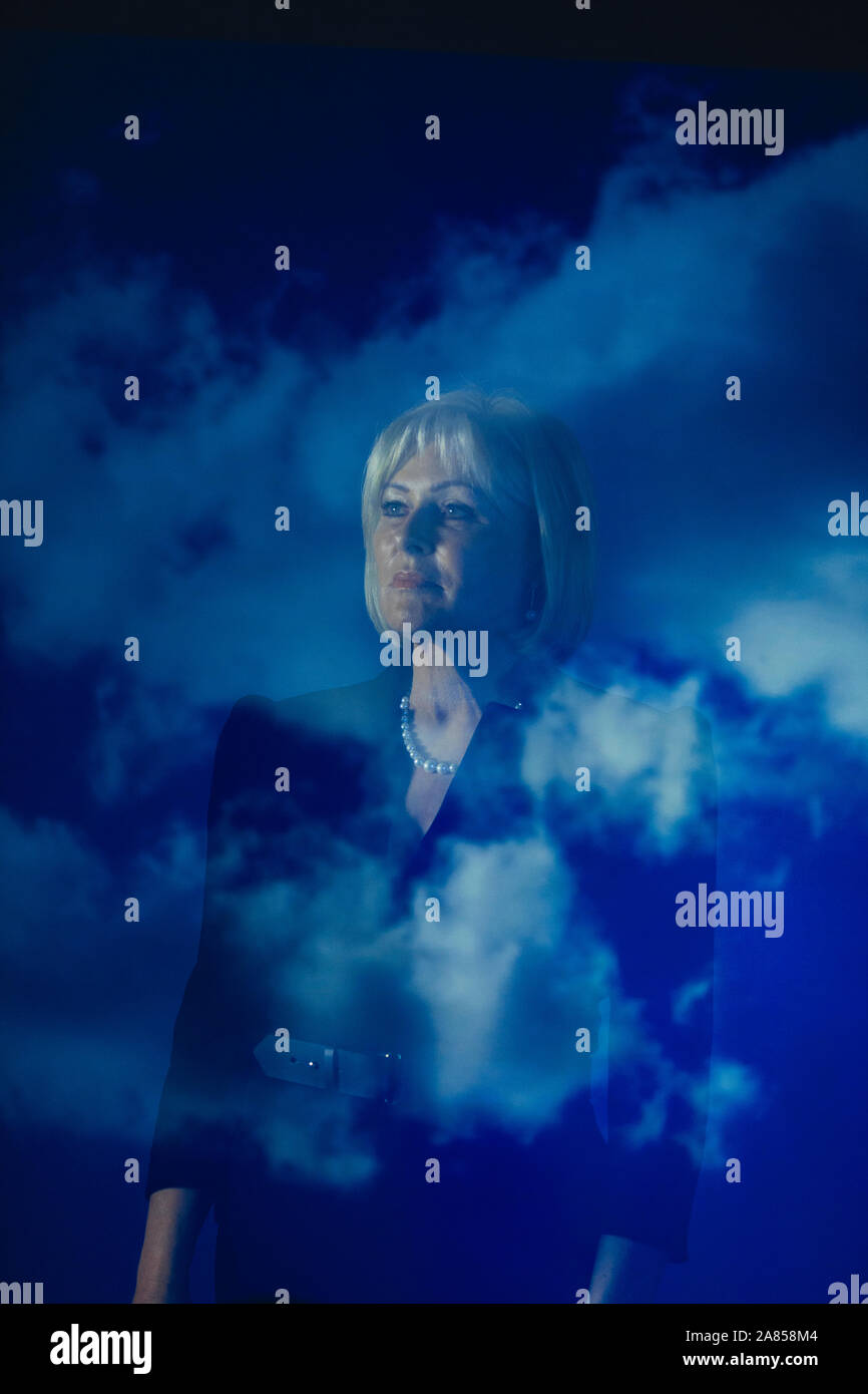 Woman looking up sky night hi-res stock photography and images - Alamy