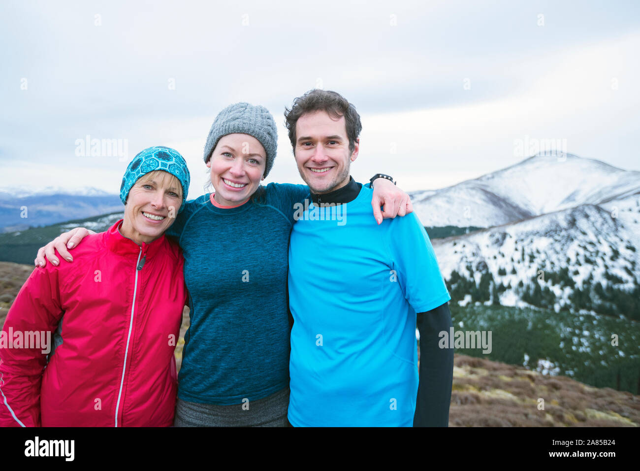 Happy family hiking hi-res stock photography and images - Alamy