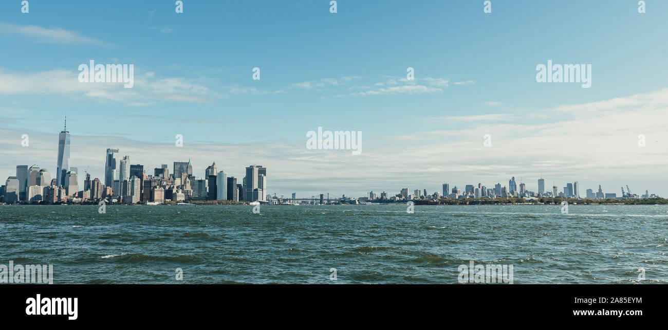 View new york city skyline hi-res stock photography and images - Alamy