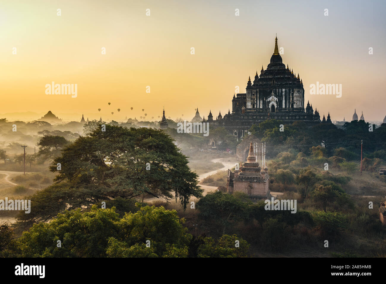 Scenic sunrise above Thatbyinnyu temple in Bagan, Myanmar Stock Photo