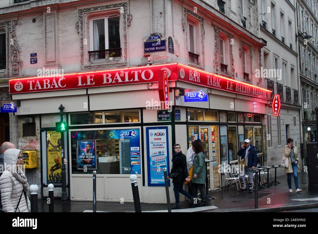 tabac le balto local small shop cafe bar paris france Stock Photo