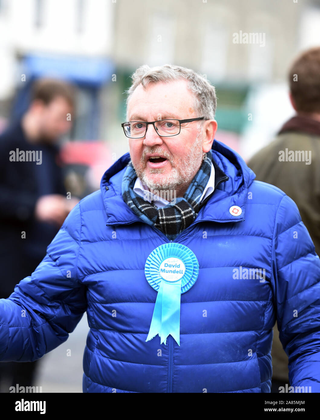 Peebles, Tweeddale, Scottish Borders.UK 6th Nov 19 . Setting out his  Election campaign  local Tory MP David Mundell (Dumfriesshire, Clydesdale and Tweeddale) ) on Peebles High Street. Credit: eric mccowat/Alamy Live News Stock Photo