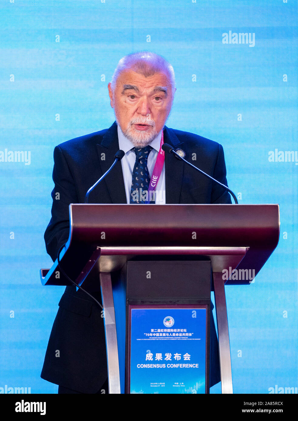 Shanghai, China. 6th Nov, 2019. Former Croatian President Stjepan Mesic addresses the consensus conference for the second Hongqiao International Economic Forum on China's 70-year Development and the Building of a Community with a Shared Future for Mankind in Shanghai, east China, Nov. 6, 2019. Credit: Cai Yang/Xinhua/Alamy Live News Stock Photo