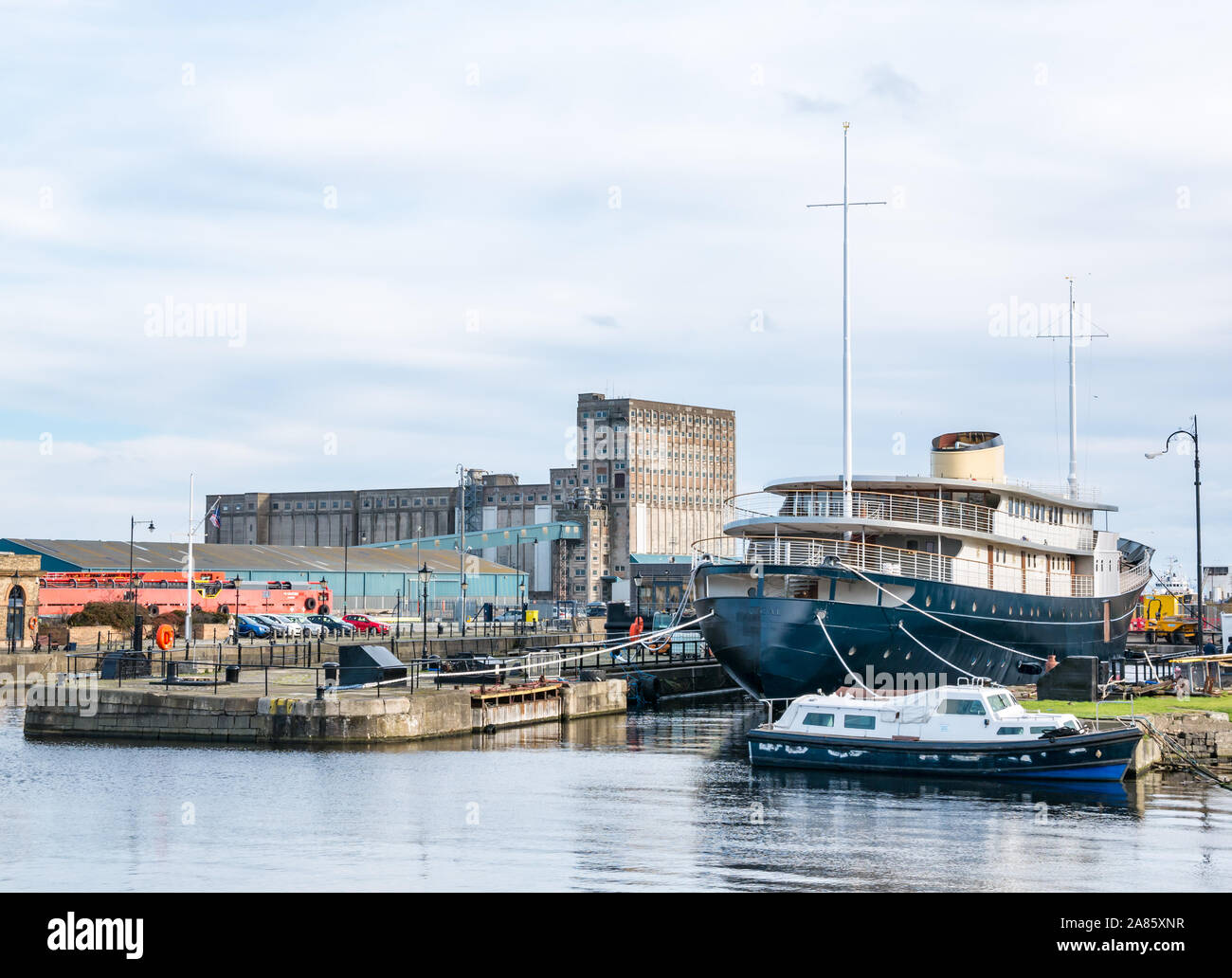 Fingal Hotel Edinburgh High Resolution Stock Photography and Images Alamy