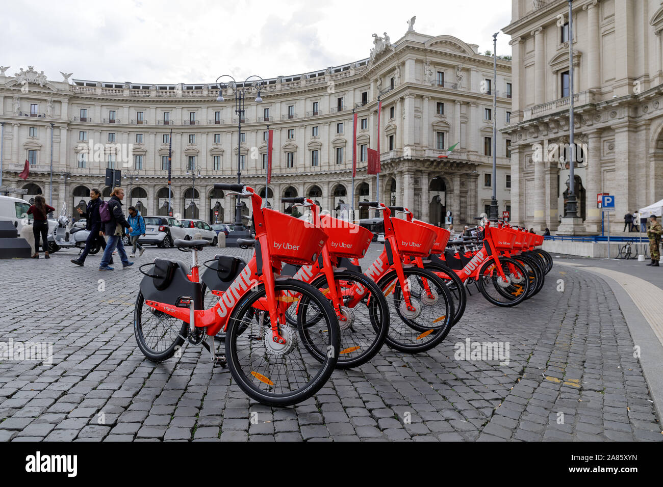 Uber electric bike service hi res stock photography and images Alamy