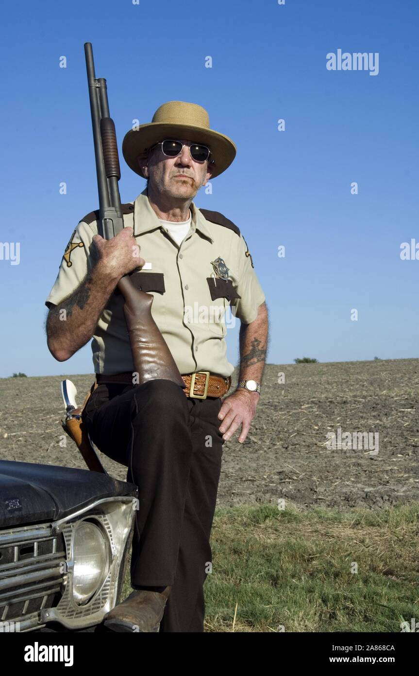 R. LEE ERMEY, THE TEXAS CHAINSAW MASSACRE: THE BEGINNING, 2006 Stock Photo