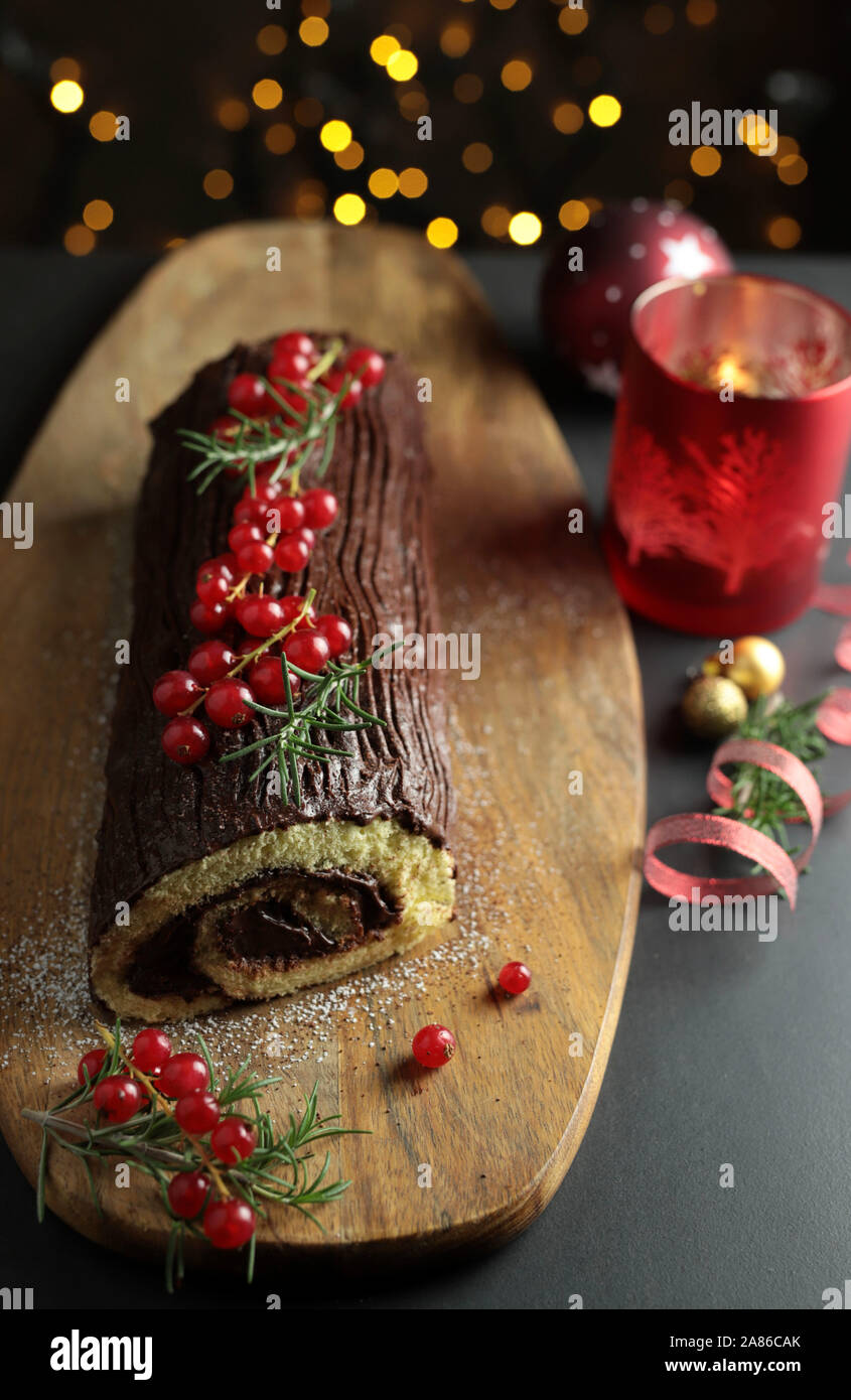 Bûche de noël hi-res stock photography and images - Alamy