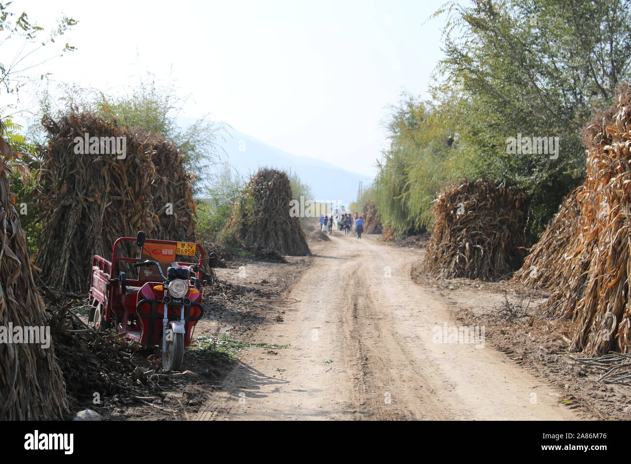 High resolution farm hi-res stock photography and images - Alamy