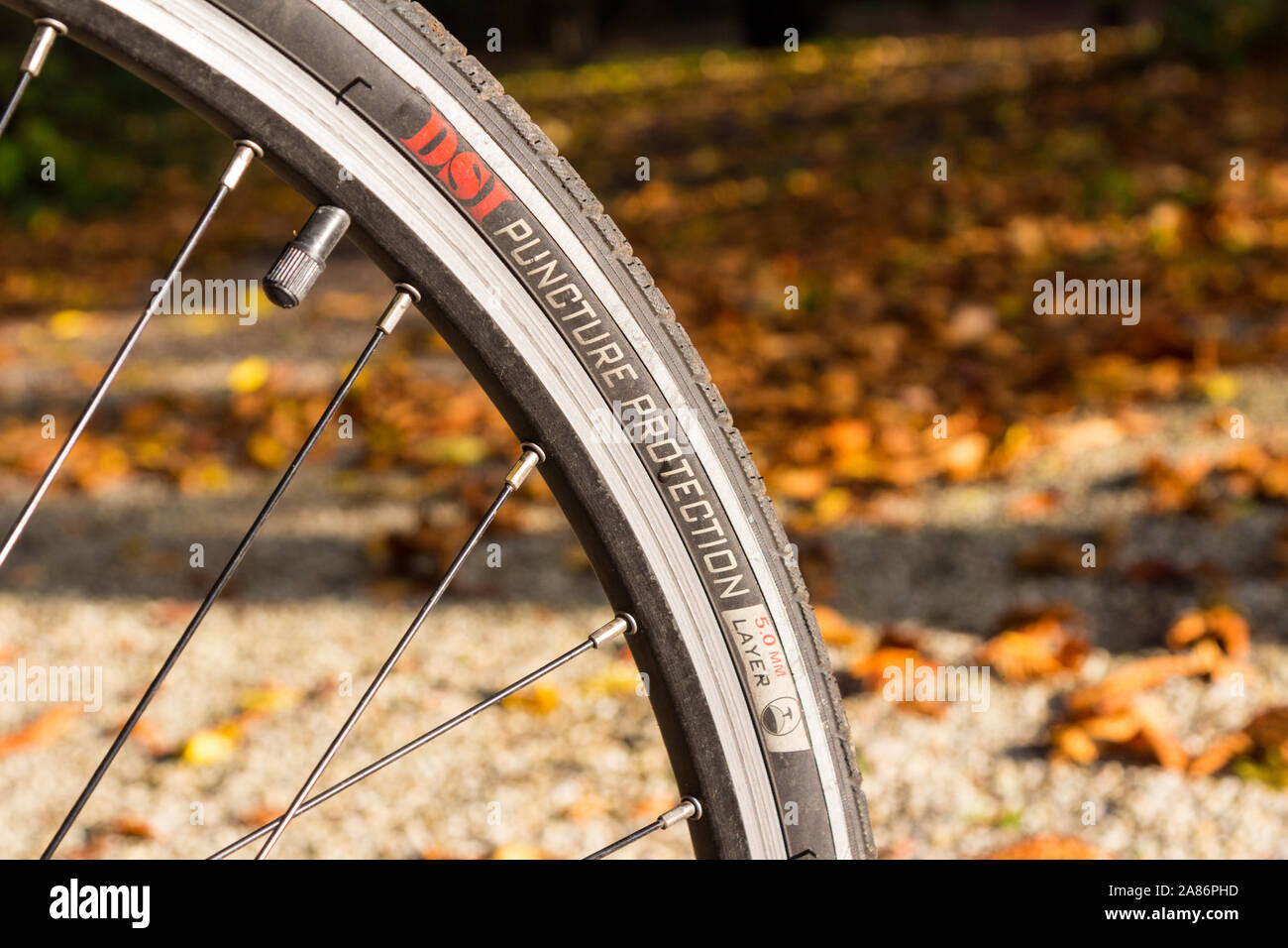 puncture resistant bicycle tyres