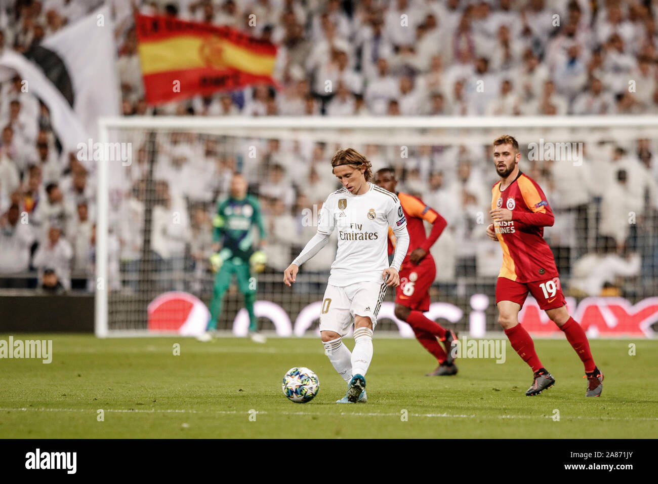 Estadio Santiago Bernabeu, Madrid, Spain. 6th Nov, 2019. UEFA Champions ...