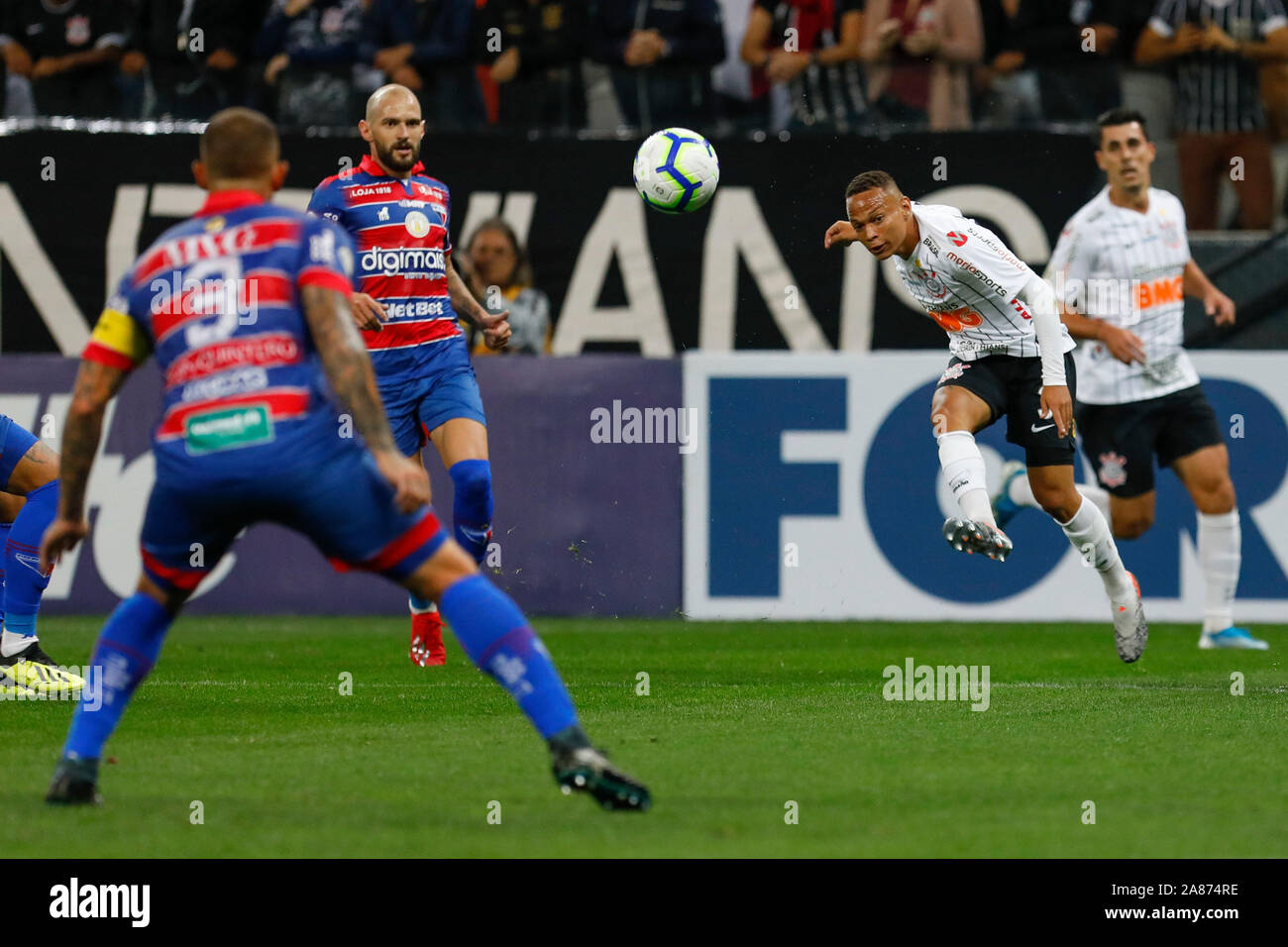 Fortaleza team posed during the game between Corinthians and