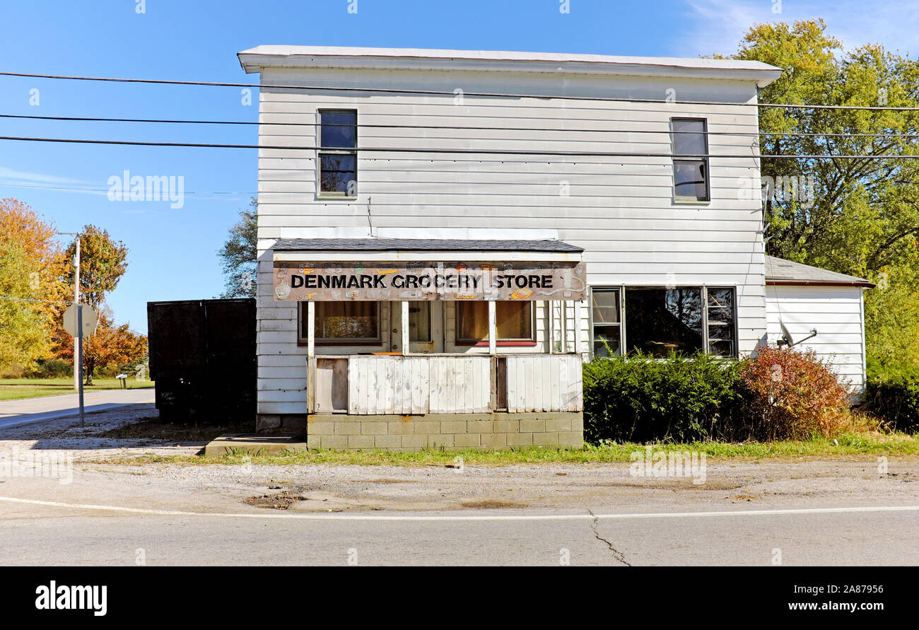 Country Grocery Store High Resolution Stock Photography And Images Alamy