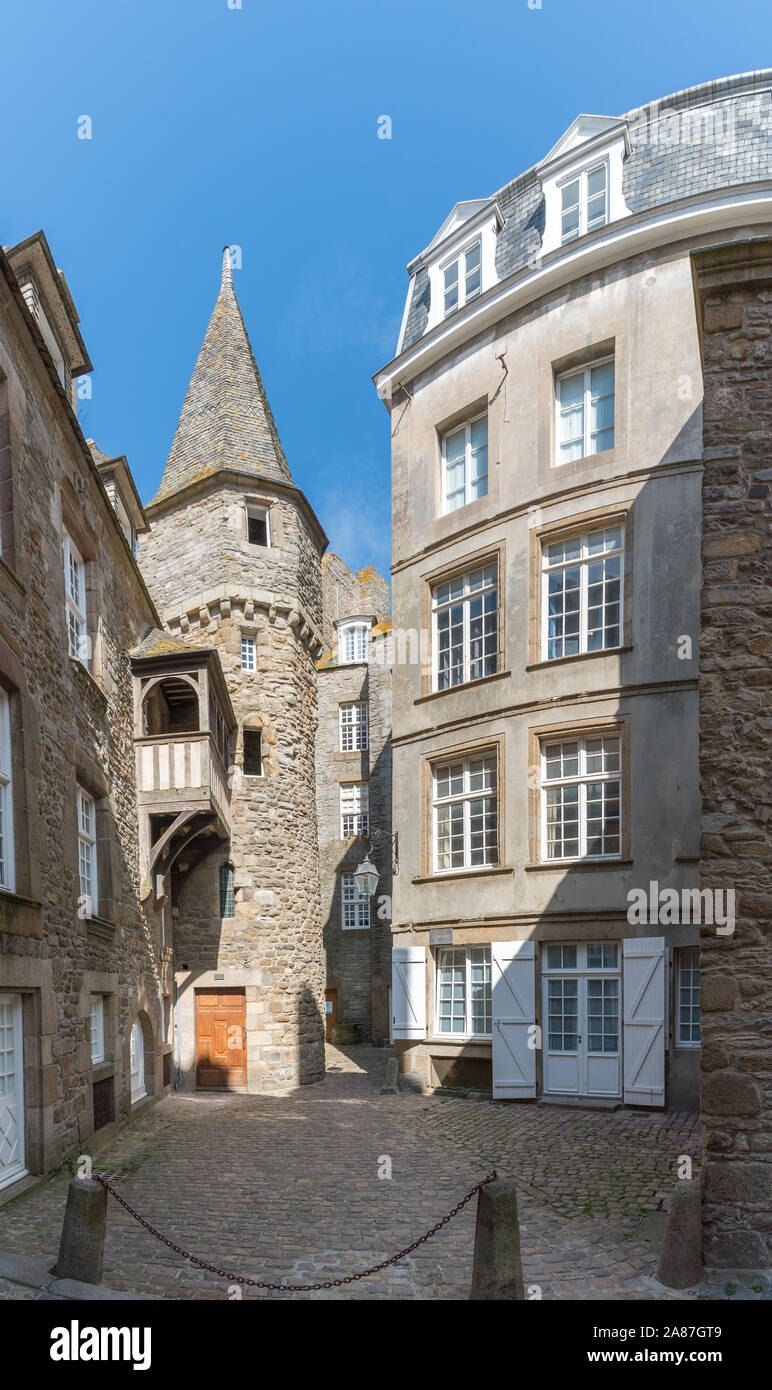 Saint-Malo, Ille-et-Vilaine / France - 19 August 2019: historic Norman stone houses in the Saint-Malo Intra-Muros Neighboorhood Stock Photo