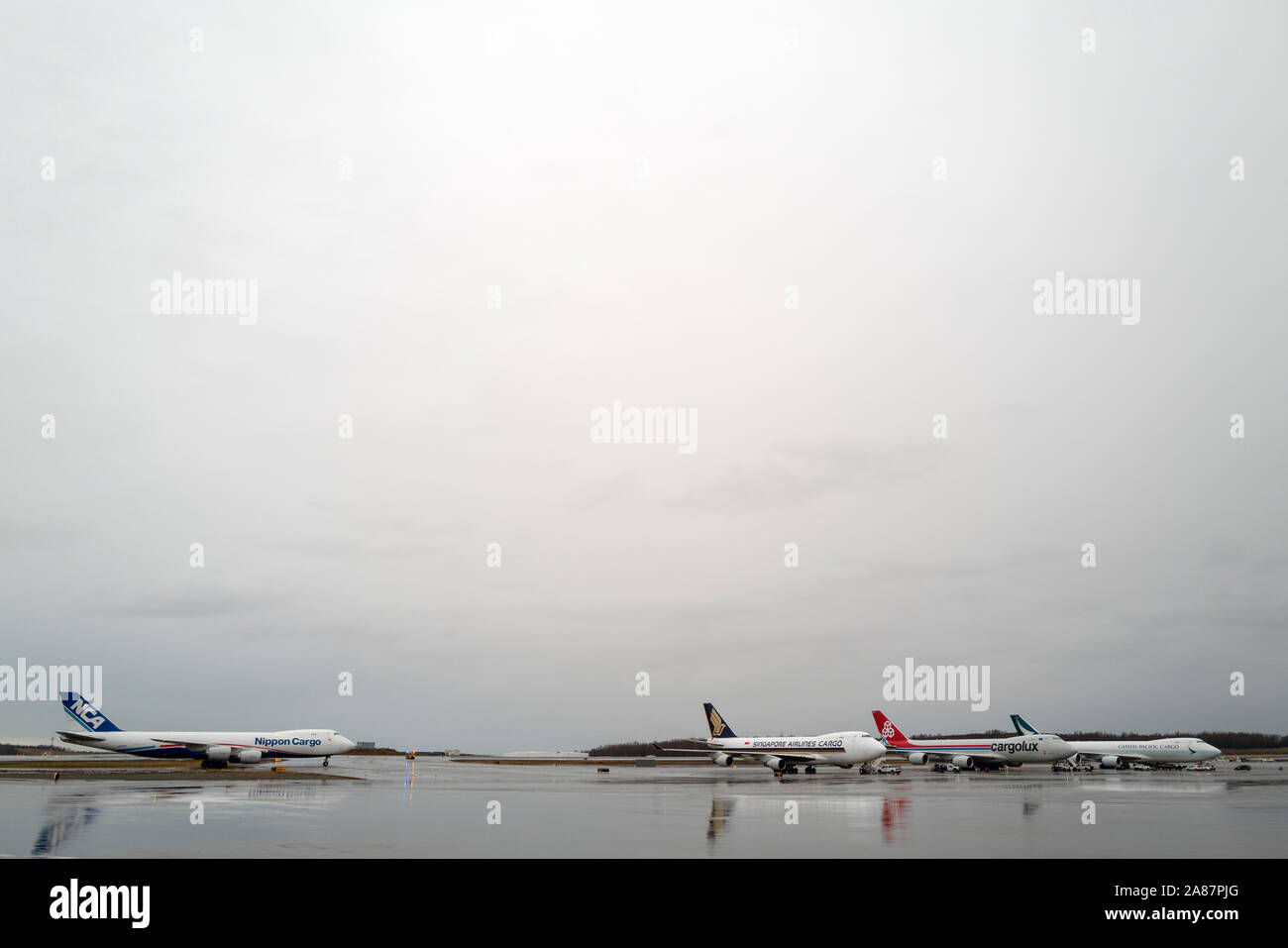Ted Stevens International Airoprt Anchorage Alaska USA. Daily life at the airport, aircraft arriving and departing, crew change and refueling. Stock Photo