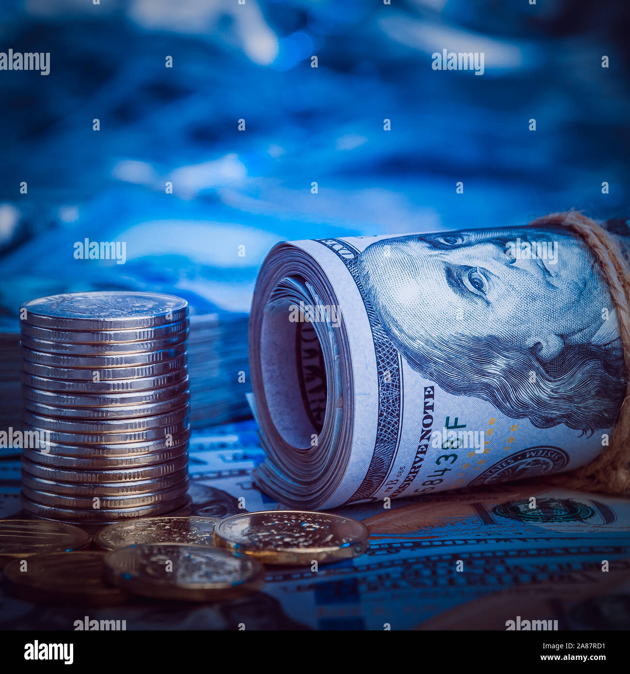 Синяя купюра. Синие деньги. Синяя денежка. Деньги на голубом. Обои с синими деньгами.