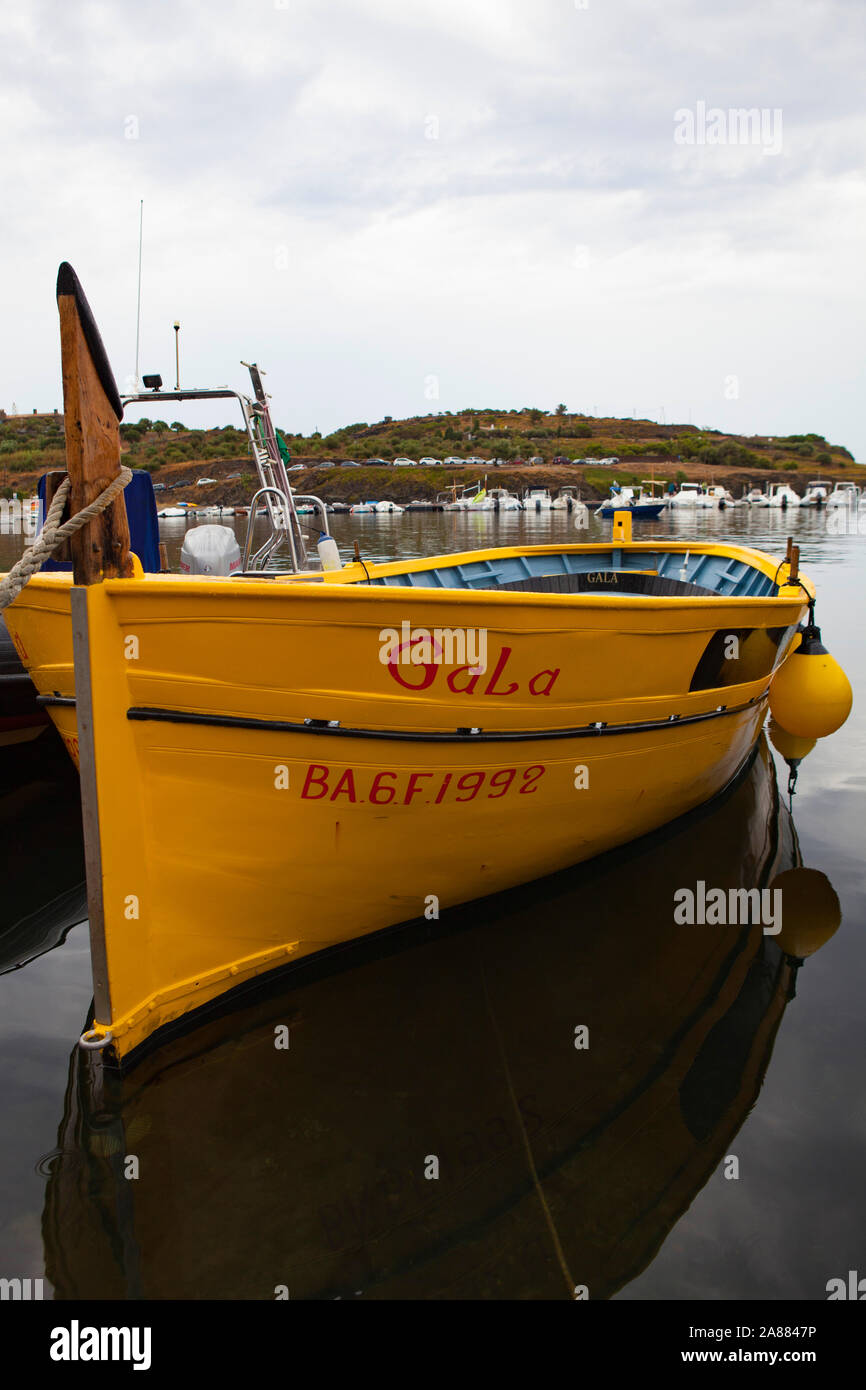 Dali's boat - Gala, the boat of surrealist artist Salvador Dali, Cala de Portlligat, Cadaques, Catalonia, Spain Stock Photo