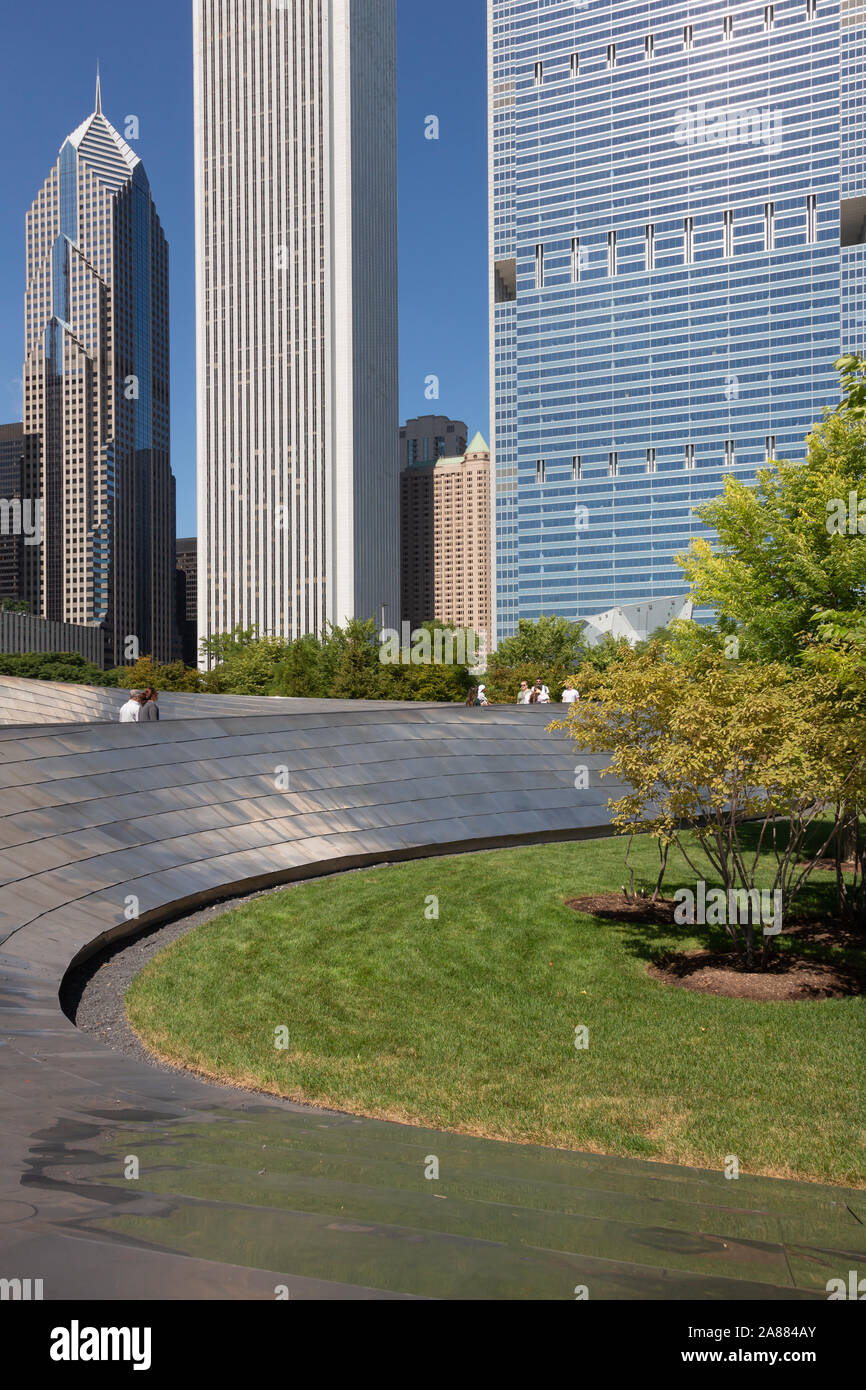 BP Pedestrian Bridge, Grant Park, Chicago, Illinois, USA Stock Photo